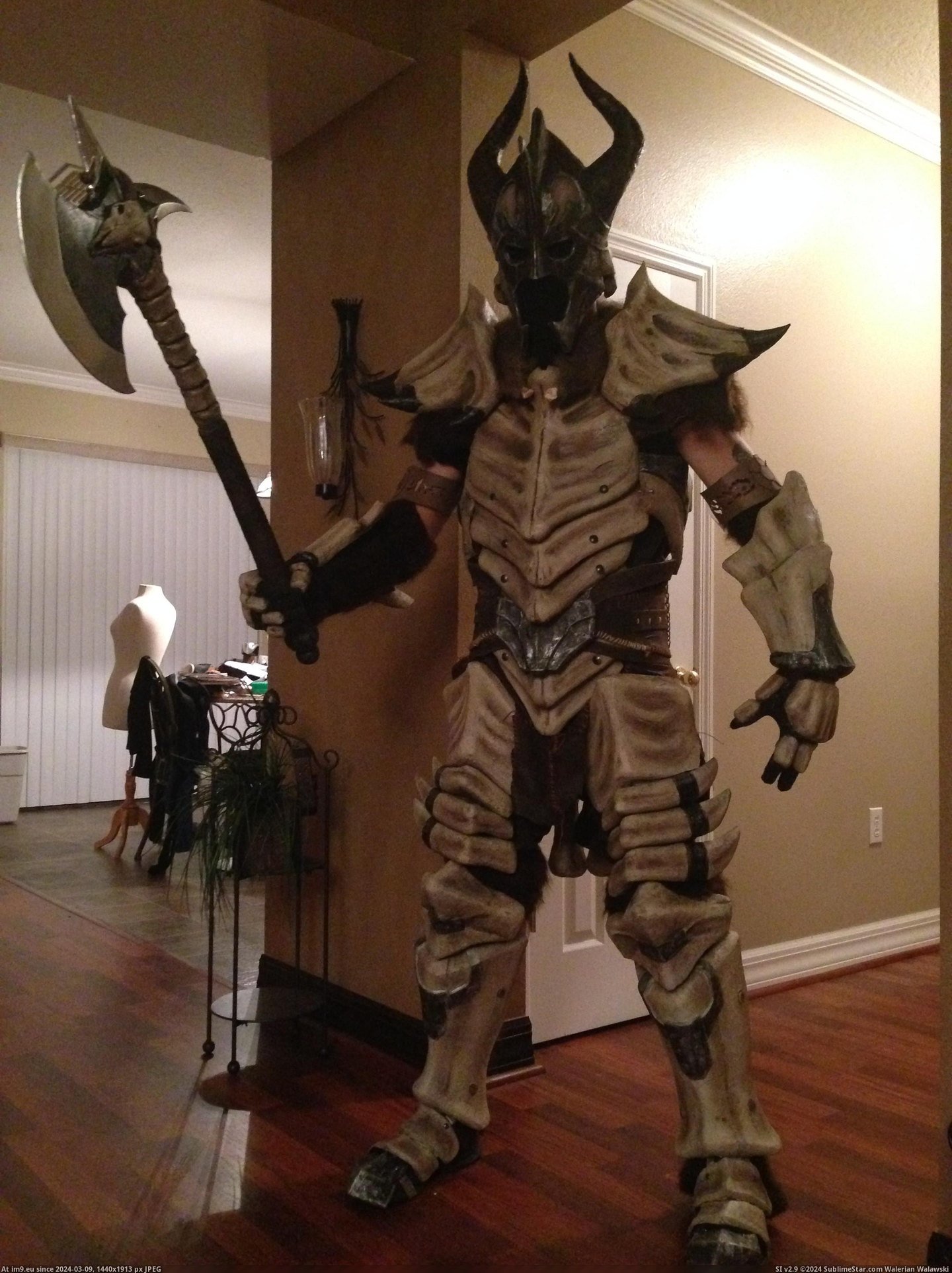 #Gaming #How #Dragonbone #Skyrim #Armor [Gaming] [Self] Skyrim Dragonbone Armor - How I made it 17 Pic. (Bild von album My r/GAMING favs))