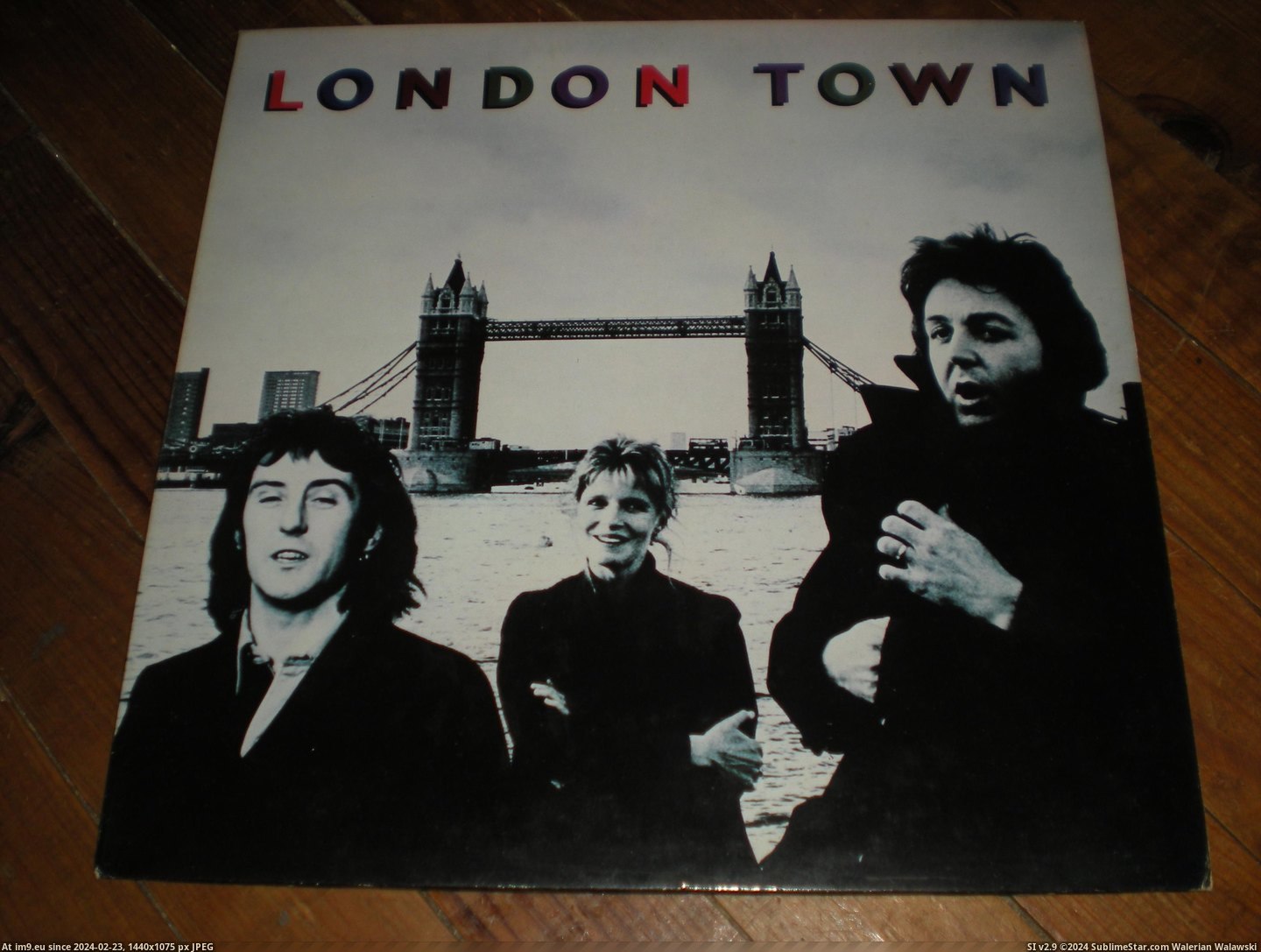 #Town  #London London Town 7 Pic. (Image of album new 1))