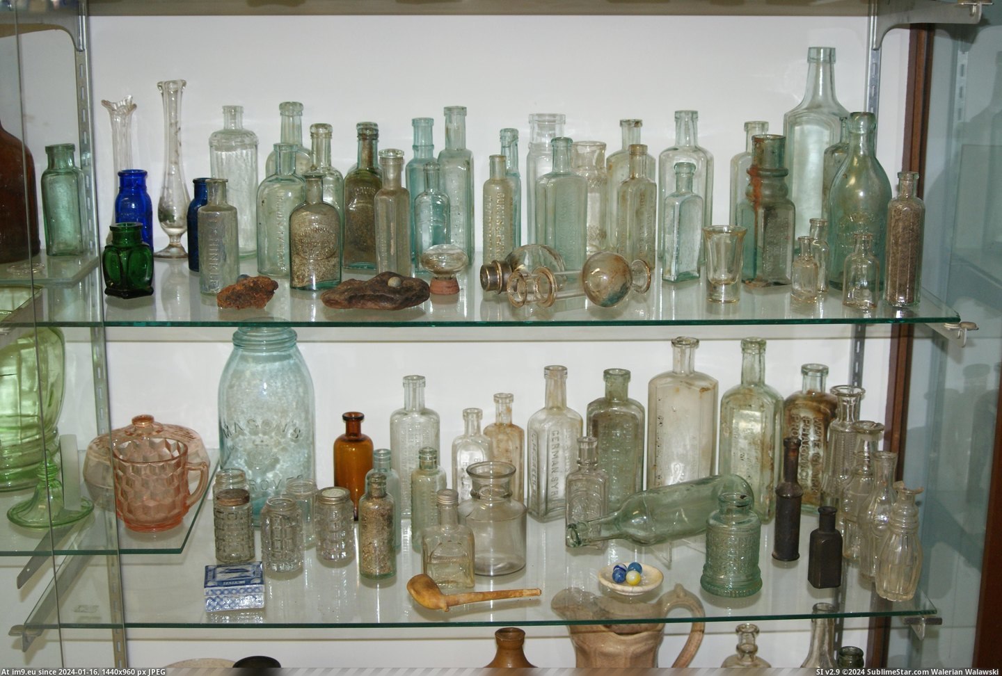 #Museum #Maine #Naples #Bottle MAINE BOTTLE MUSEUM NAPLES (23) Pic. (Bild von album MAINE BOTTLE MUSEUM))