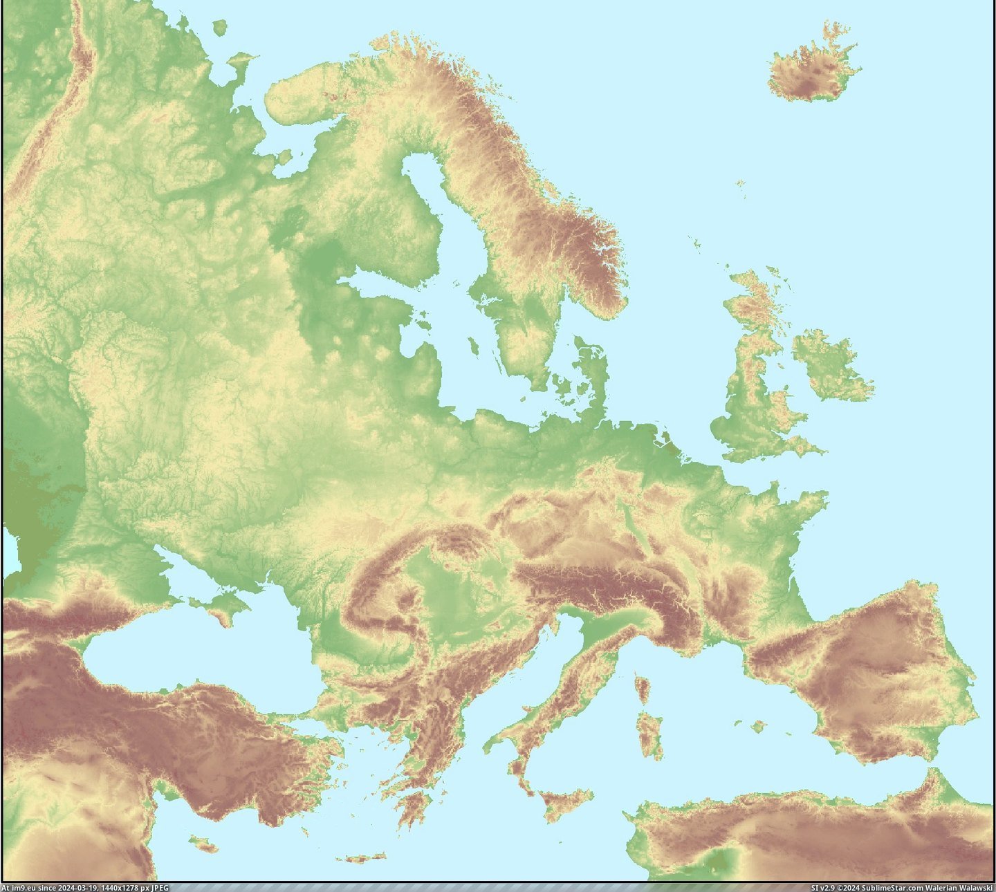  #Europe  [Mapporn] Europe backwards [2,208x1,971] Pic. (Bild von album My r/MAPS favs))