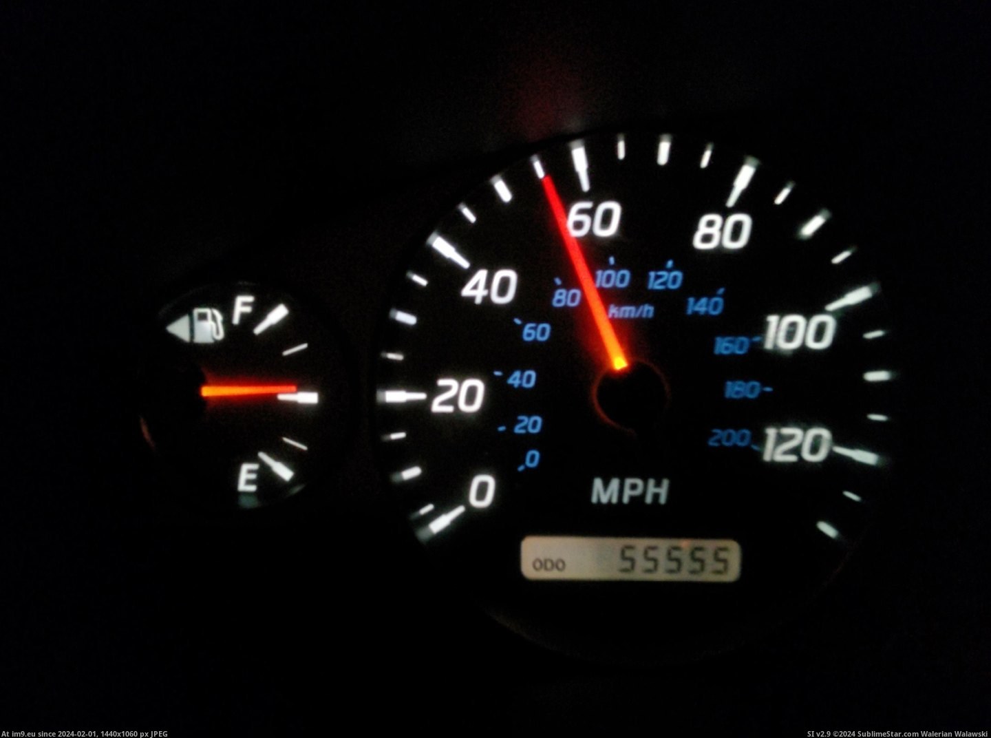 #Gas #Miles #Odometer #Tank #Mph [Mildlyinteresting] 55555 miles on my odometer, going 55 mph, with just under 55% of gas in my tank. Pic. (Bild von album My r/MILDLYINTERESTING favs))