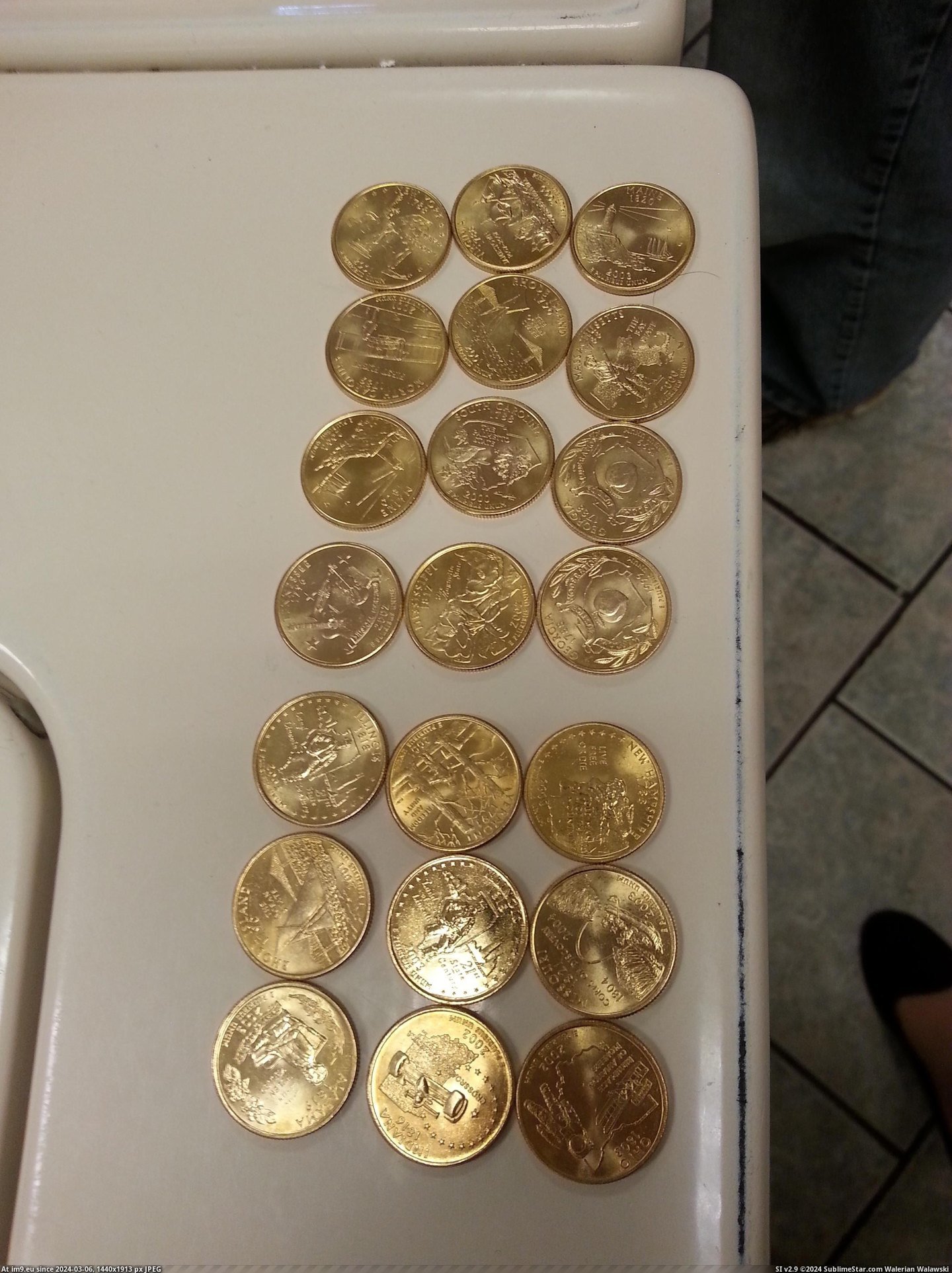 #Gave #Gold #Quarters #Roll #Bank [Mildlyinteresting] Bank gave me a roll of gold quarters Pic. (Image of album My r/MILDLYINTERESTING favs))