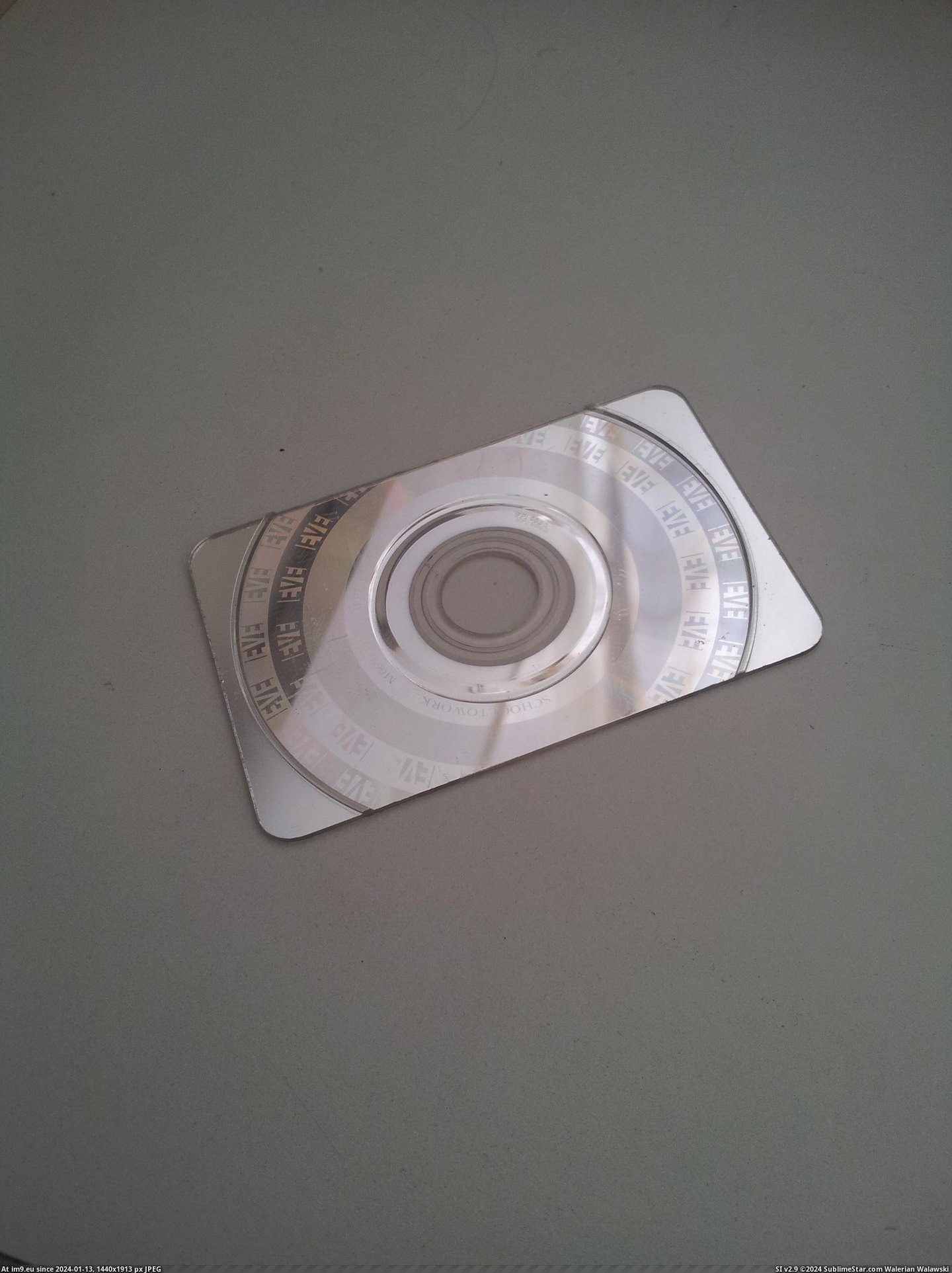#Ground  #Rectangular [Mildlyinteresting] Found a rectangular CD on the ground today Pic. (Obraz z album My r/MILDLYINTERESTING favs))