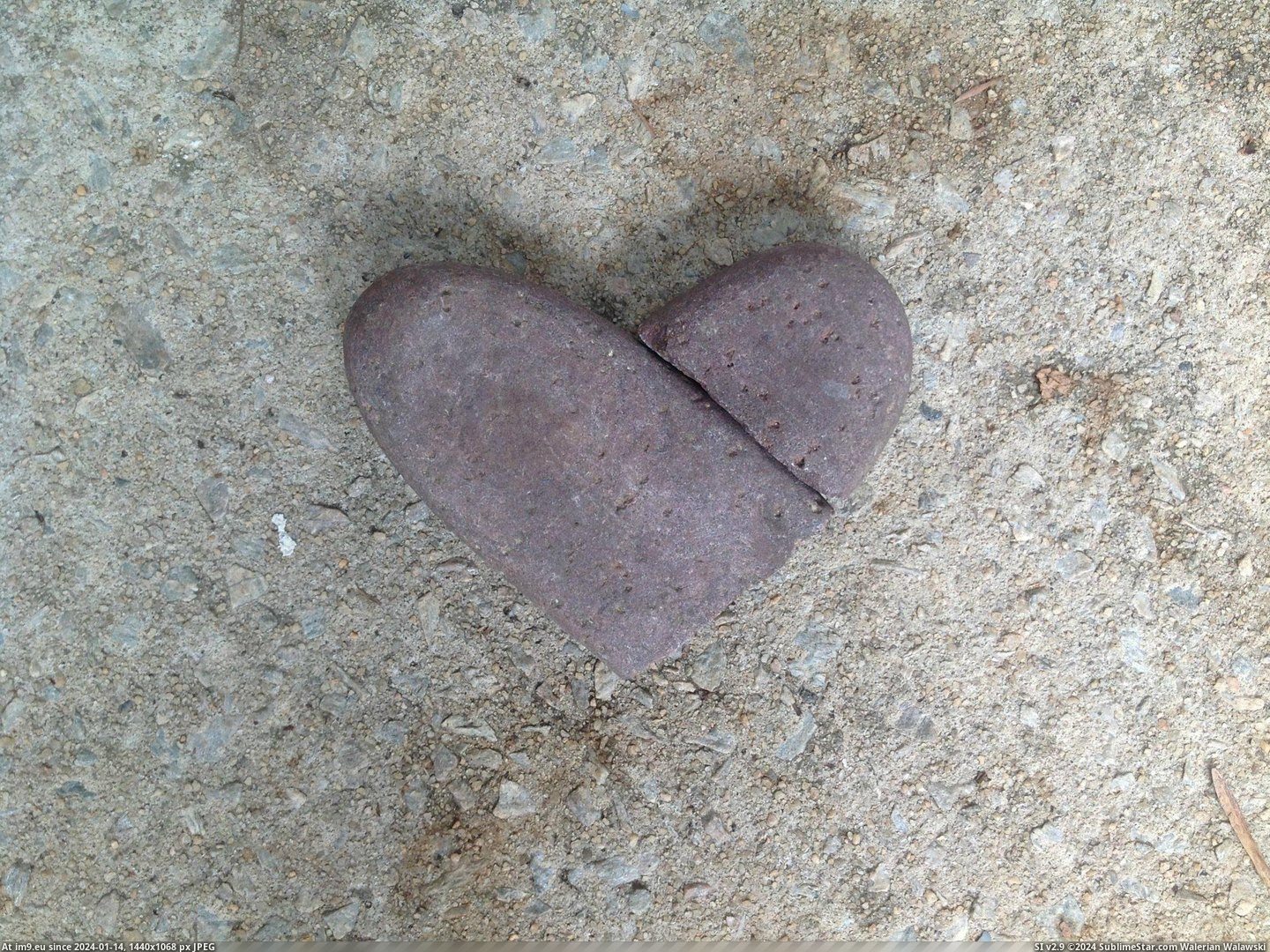 #Heart  #Rock [Mildlyinteresting] Heart Rock 2 Pic. (Изображение из альбом My r/MILDLYINTERESTING favs))