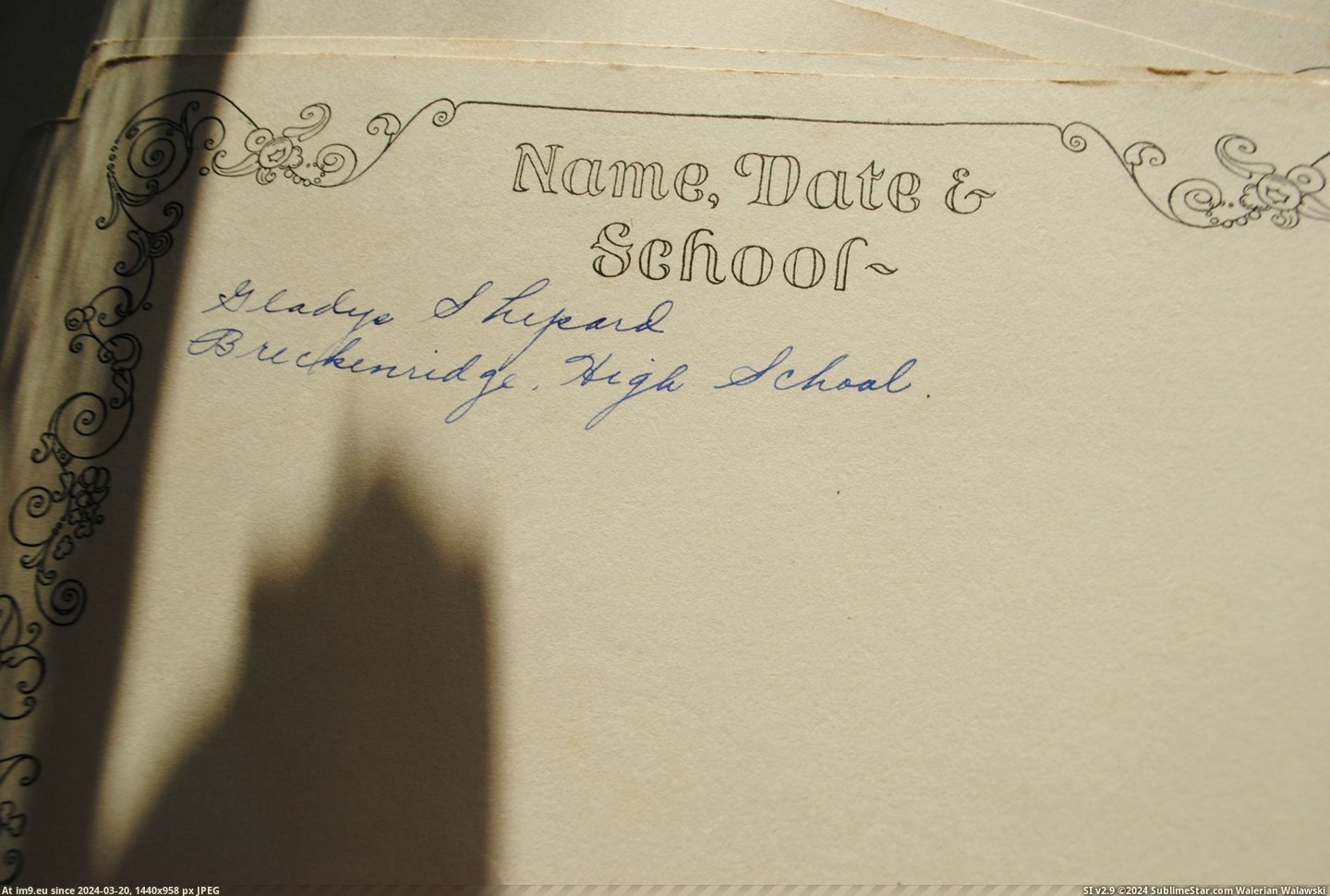 #Girls #High #Old #Barn #Diaries #Two #School #Wooden [Mildlyinteresting] I found the diaries of two high school girls from the 1920's in an old wooden barn. 34 Pic. (Bild von album My r/MILDLYINTERESTING favs))