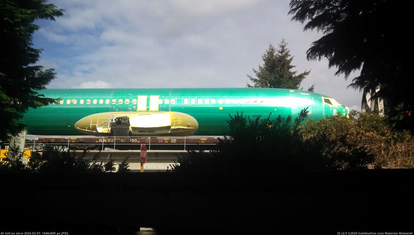 #Day #Parts #Front #Porch #Plane #Boeing #Carrying #Live #Train #Pass [Mildlyinteresting] I live near Boeing and see a train carrying plane parts pass in front of my porch nearly every day. Pic. (Image of album My r/MILDLYINTERESTING favs))