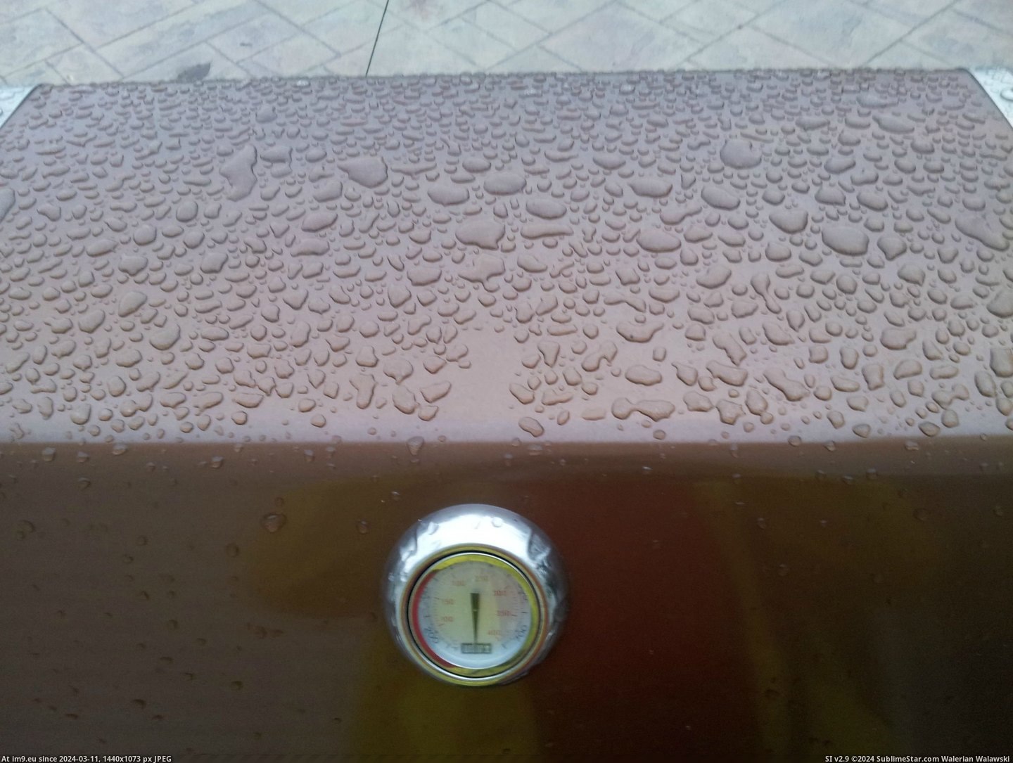 #Top #But #Solid #Grill #Droplets #Water #Frozen [Mildlyinteresting] It looks like water droplets on the top of my grill but they're really frozen solid 3 Pic. (Bild von album My r/MILDLYINTERESTING favs))