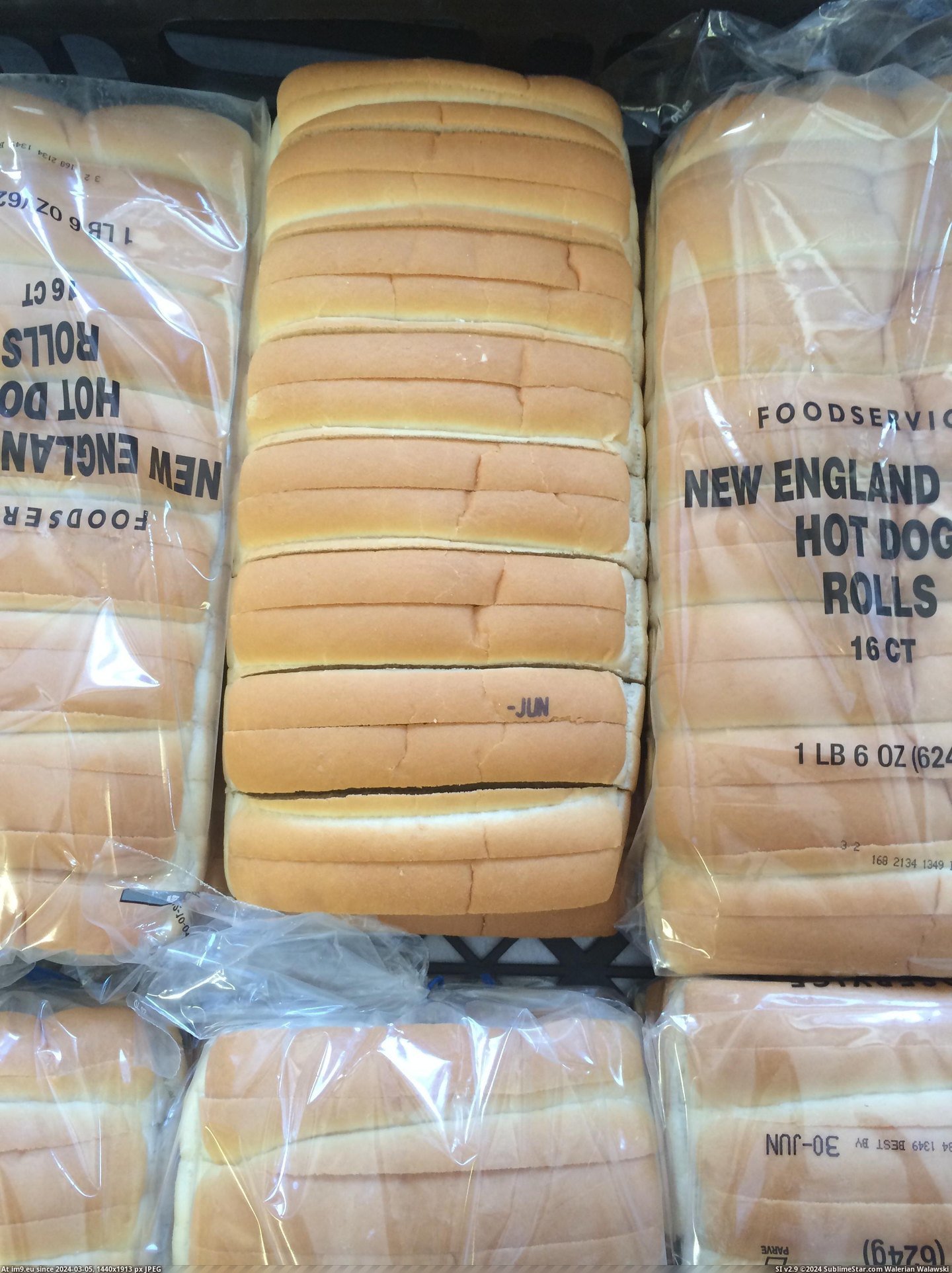 #Missed #Machine #Dated #Bread #Packing [Mildlyinteresting] Machine missed the packing but dated the bread Pic. (Image of album My r/MILDLYINTERESTING favs))
