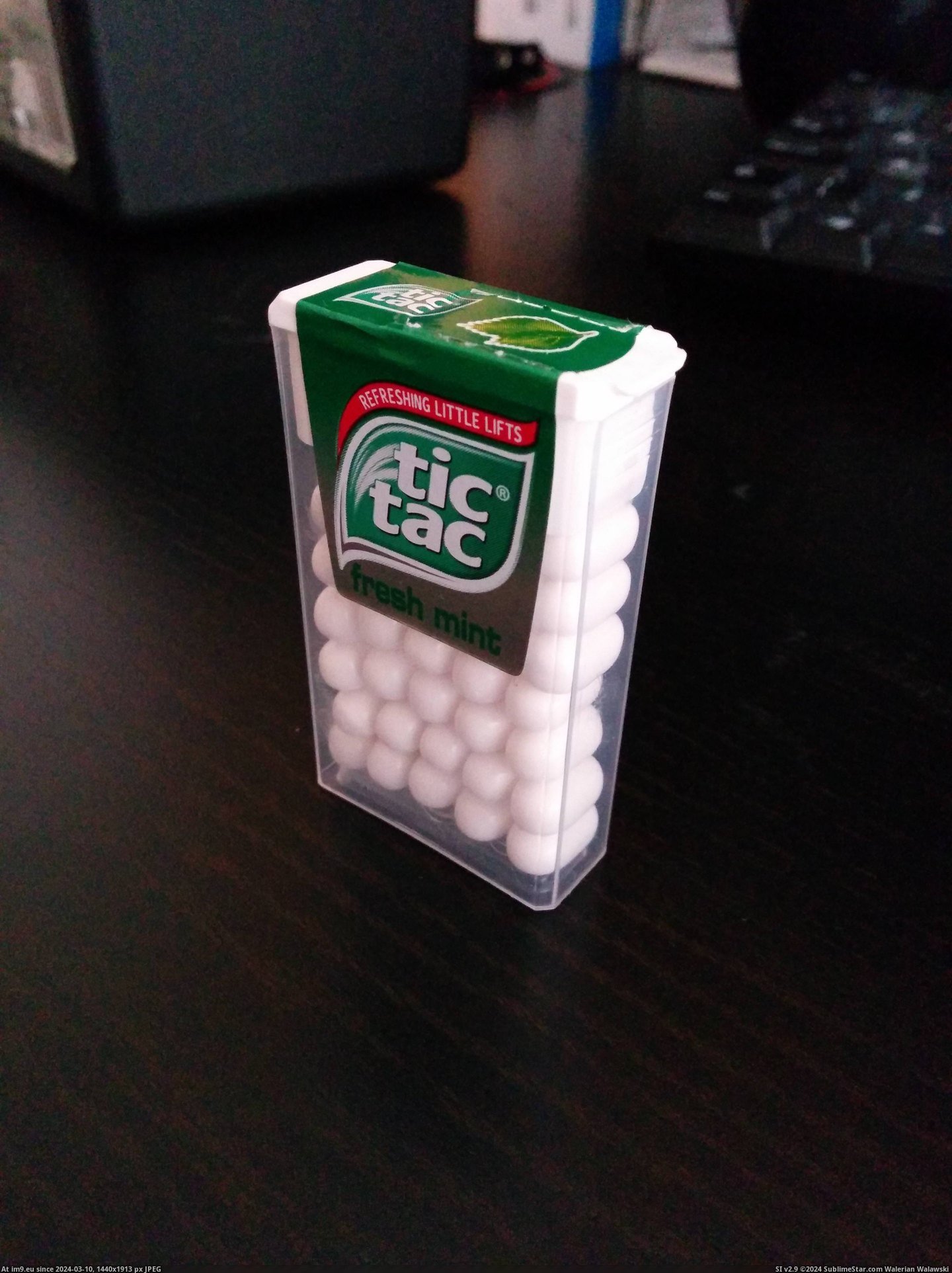 #Friends #Aligned #Tictacs #Properly [Mildlyinteresting] My friends Tictacs were all aligned properly Pic. (Image of album My r/MILDLYINTERESTING favs))