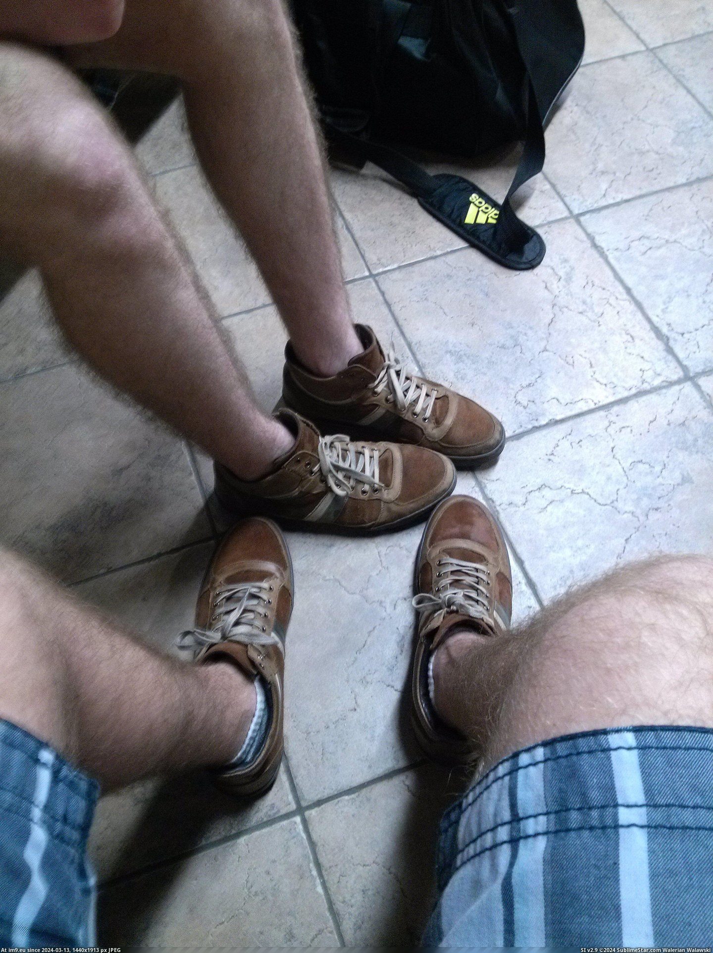 #Did #Bought #Country #Identical #Kno #Twin #Lives #Shoes [Mildlyinteresting] My identical twin who lives in a different country, bought the same shoes as I did. Without either of us kno Pic. (Obraz z album My r/MILDLYINTERESTING favs))