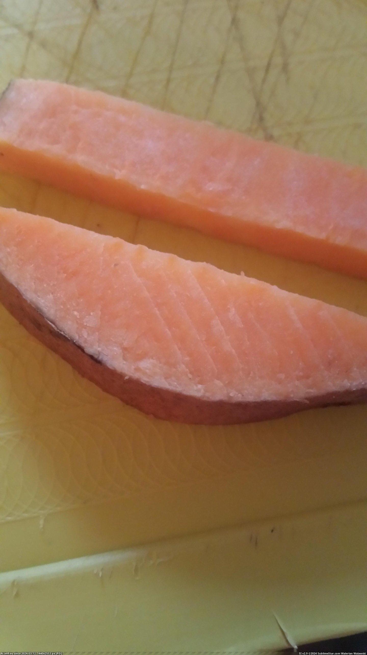 #Sweet #Salmon #Potato [Mildlyinteresting] My sweet potato looks like salmon. Pic. (Image of album My r/MILDLYINTERESTING favs))