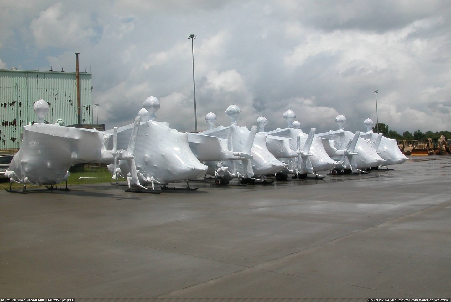 #Wrapped #Iraq #Shrink #Kiowa #Helicopters #Shipped [Mildlyinteresting] Shrink wrapped OH-58 Kiowa helicopters being shipped to Iraq. Pic. (Image of album My r/MILDLYINTERESTING favs))