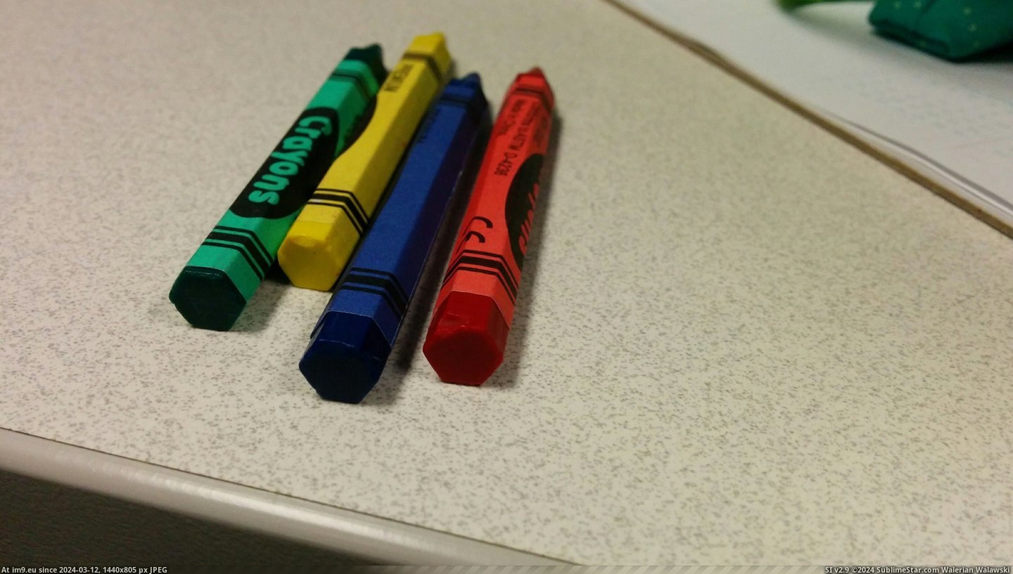 #Won #Roll #Hexagonal #Crayons #Restaurants [Mildlyinteresting] Some restaurants now have hexagonal crayons that won't roll off the table. Pic. (Image of album My r/MILDLYINTERESTING favs))