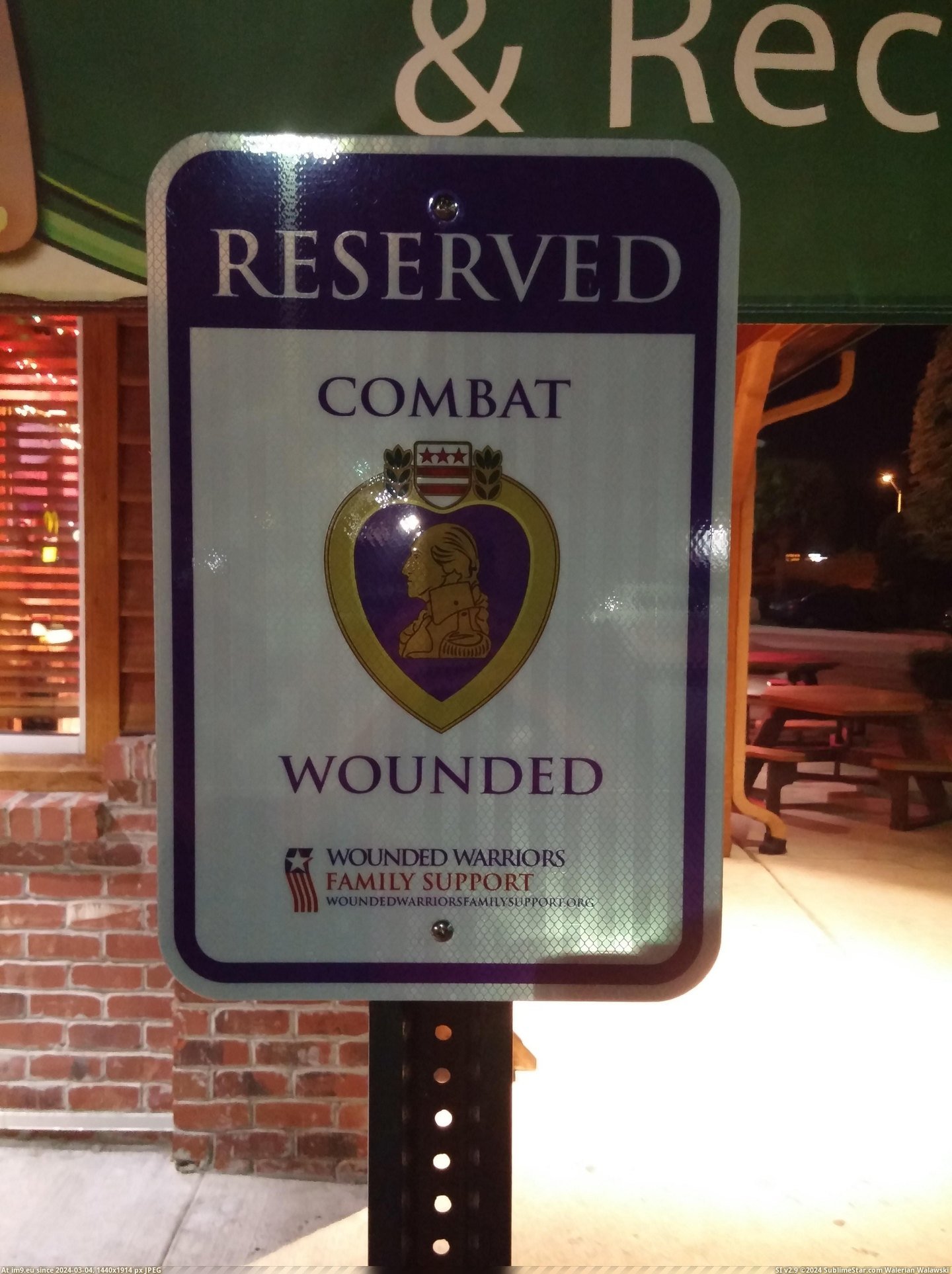#Texas #Spot #Hometown #Combat #Veterans #Wounded [Mildlyinteresting] Texas Roadhouse in my hometown has a spot for combat wounded veterans. Pic. (Image of album My r/MILDLYINTERESTING favs))