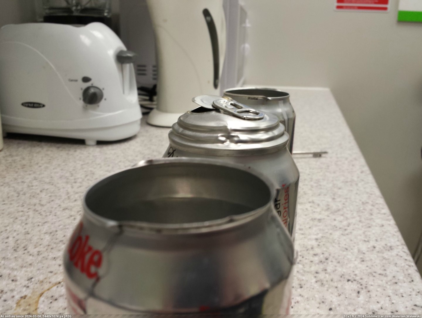 #Work #Way #Burst #Cans #Fridge [Mildlyinteresting] The cans in the fridge at work burst open in a way I've never seen 2 Pic. (Image of album My r/MILDLYINTERESTING favs))