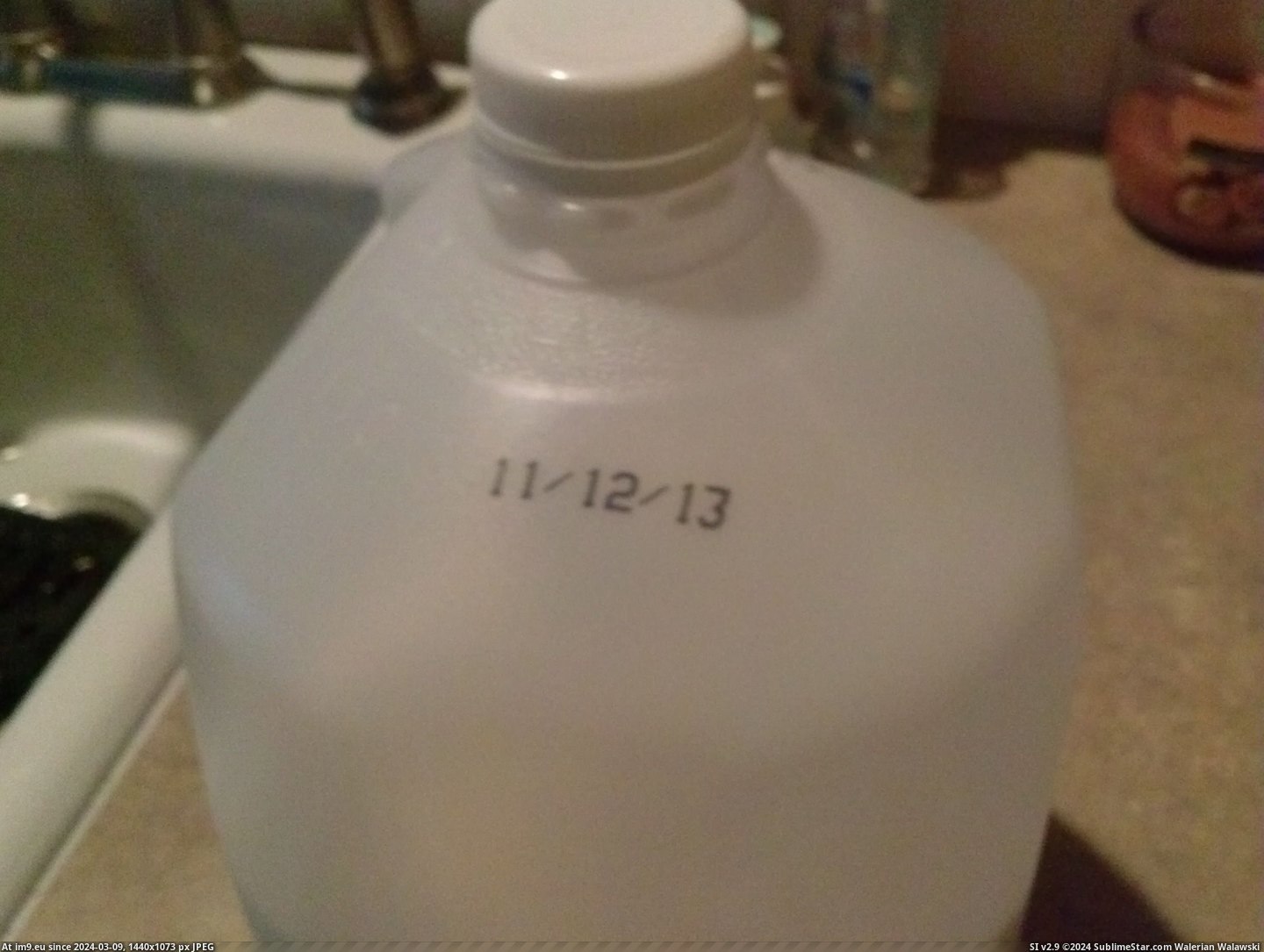 #Milk #Mildly #Expires #Interesting [Mildlyinteresting] The date my milk expires is mildly interesting Pic. (Obraz z album My r/MILDLYINTERESTING favs))