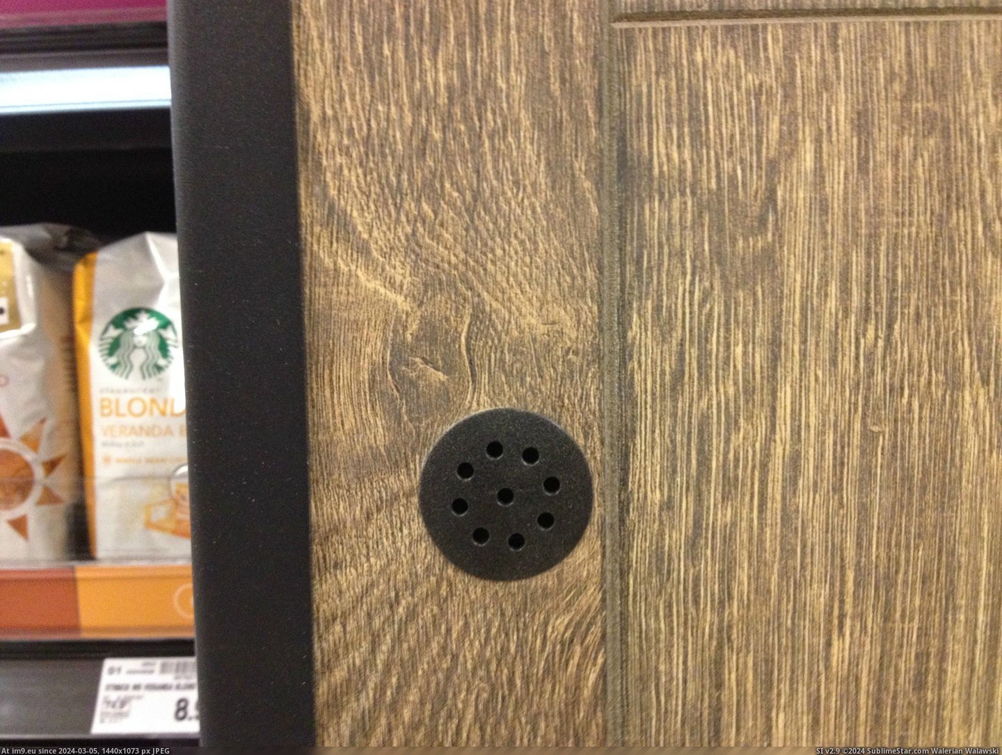 #Work #New #Secret #Smell #Delivery #Starbucks #Coffee #System #Display [Mildlyinteresting] The new Starbucks display at my work has a secret coffee smell delivery system. 4 Pic. (Bild von album My r/MILDLYINTERESTING favs))