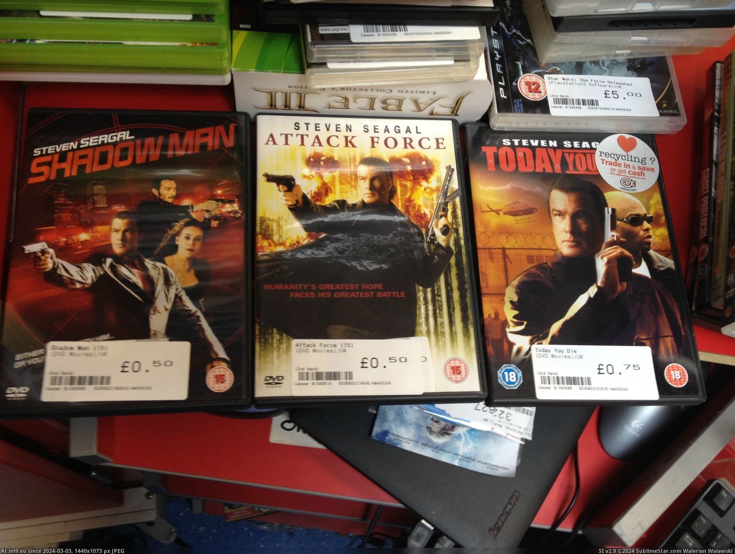 #Was #Shot #Face #Photoshopped #Dvd #Seagul #Covers #Films #Stephen [Mildlyinteresting] The same shot of Stephen Seagul's face was photoshopped onto three different of his films DVD covers. 4 Pic. (Bild von album My r/MILDLYINTERESTING favs))
