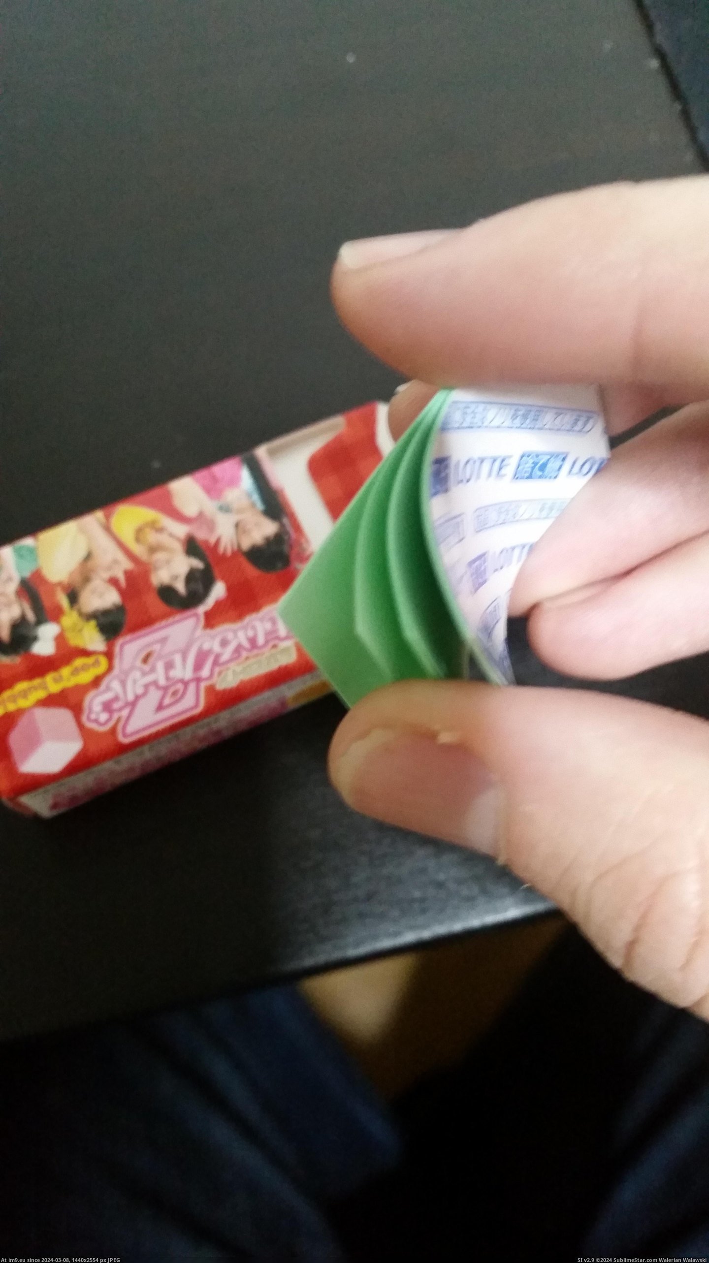 #Japanese #Pack #Gum #Papers #Note #Throw [Mildlyinteresting] This Japanese pack of gum came with a set of post-it-note-like papers to throw my gum away in. Pic. (Bild von album My r/MILDLYINTERESTING favs))