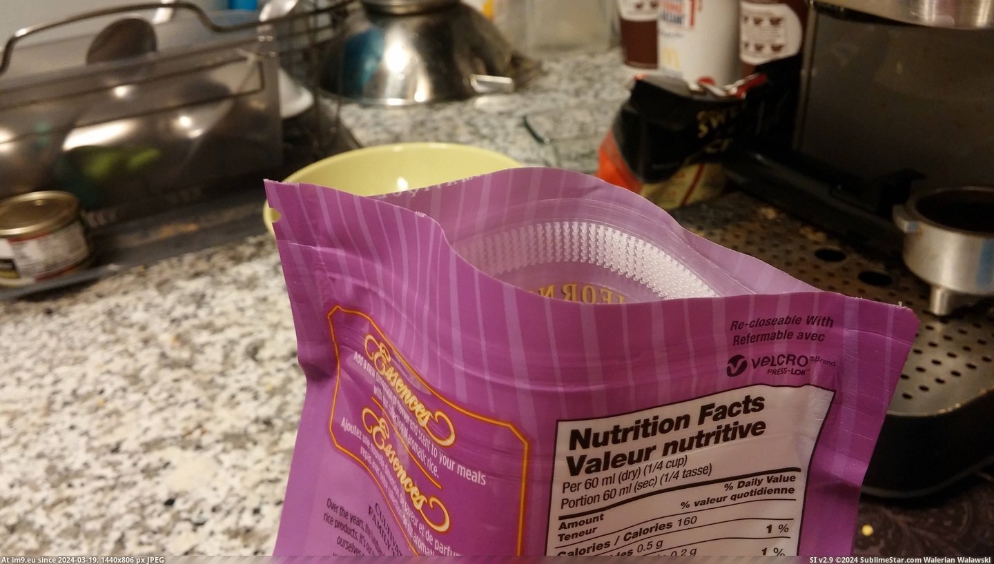 #Package #Seal #Conventional #Velcro #Rice #Zipper [Mildlyinteresting] This package of rice has a Velcro seal, instead of the conventional zipper seal. Pic. (Изображение из альбом My r/MILDLYINTERESTING favs))
