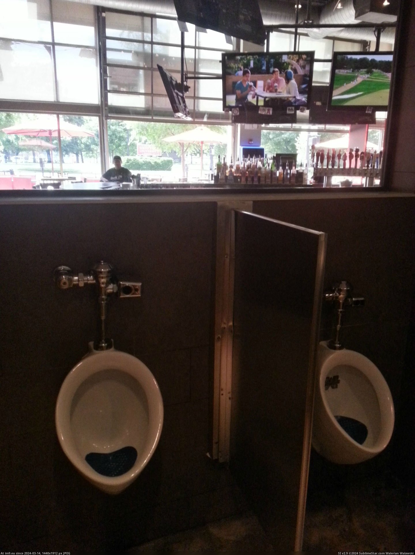 #One #You #Game #Bar #Sports #Bathrooms #Way #Glass #Any [Mildlyinteresting] This sports bar has one way glass in the bathrooms so you don't miss any of the game Pic. (Изображение из альбом My r/MILDLYINTERESTING favs))