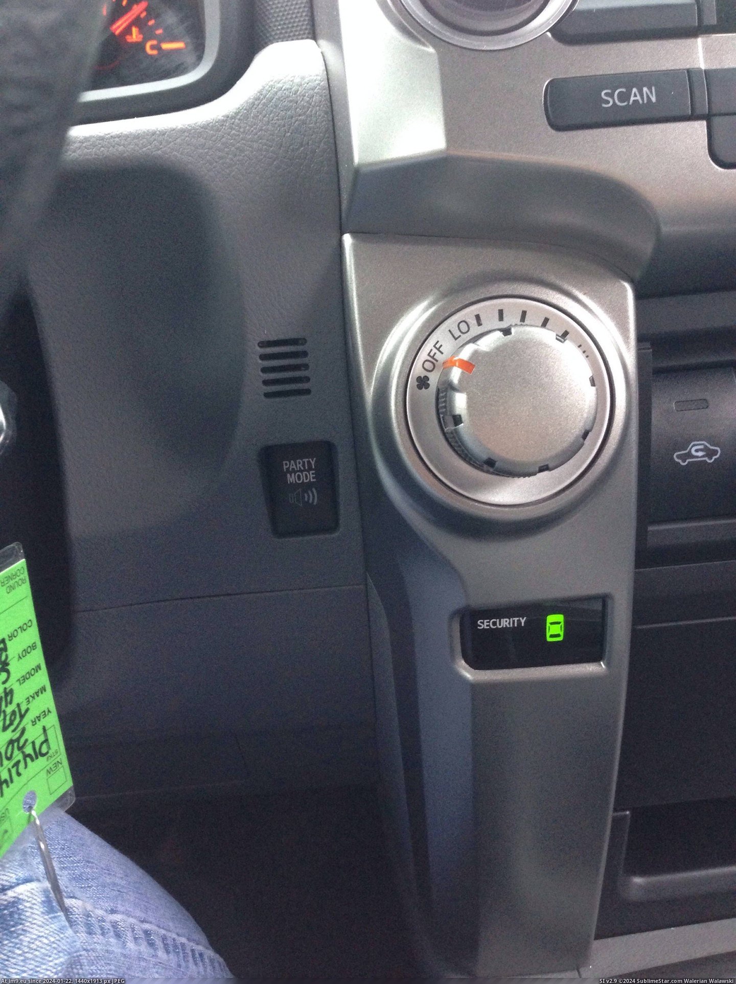 #Party #Mode #Toyota #Button [Mildlyinteresting] This Toyota 4Runner has a party mode button. Pic. (Image of album My r/MILDLYINTERESTING favs))