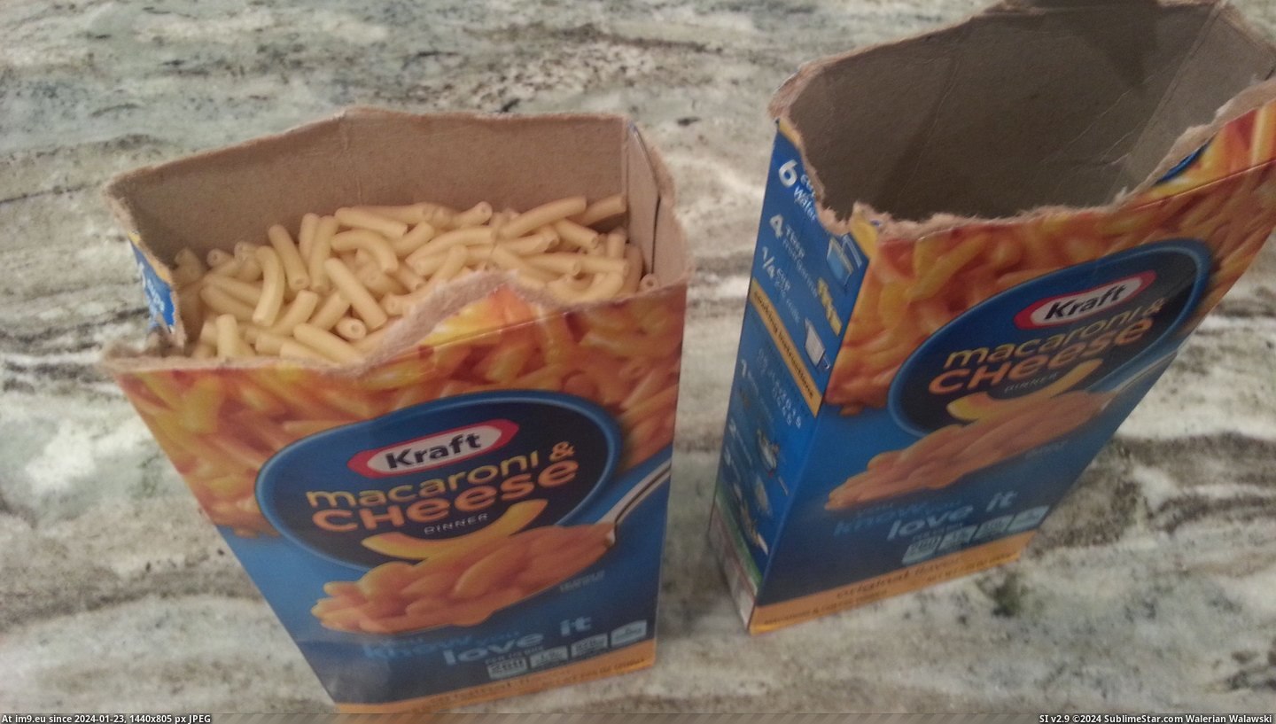 #One #Two #Box #Easily #Kraft #Fit #Dinner #Boxes [Mildlyinteresting] Two boxes of kraft dinner easily fit into one box Pic. (Obraz z album My r/MILDLYINTERESTING favs))
