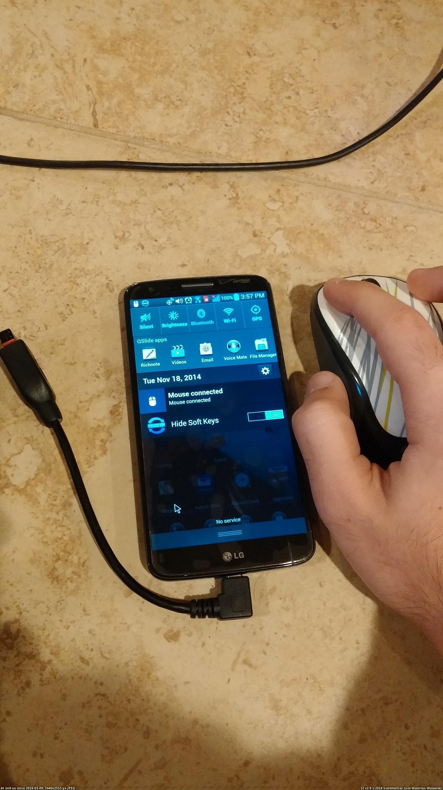 #Work #Plug #Mouse #Wired #Wireless #Phone #Android [Mildlyinteresting] You can plug a wired or wireless mouse into an android phone and it'll work. Pic. (Image of album My r/MILDLYINTERESTING favs))