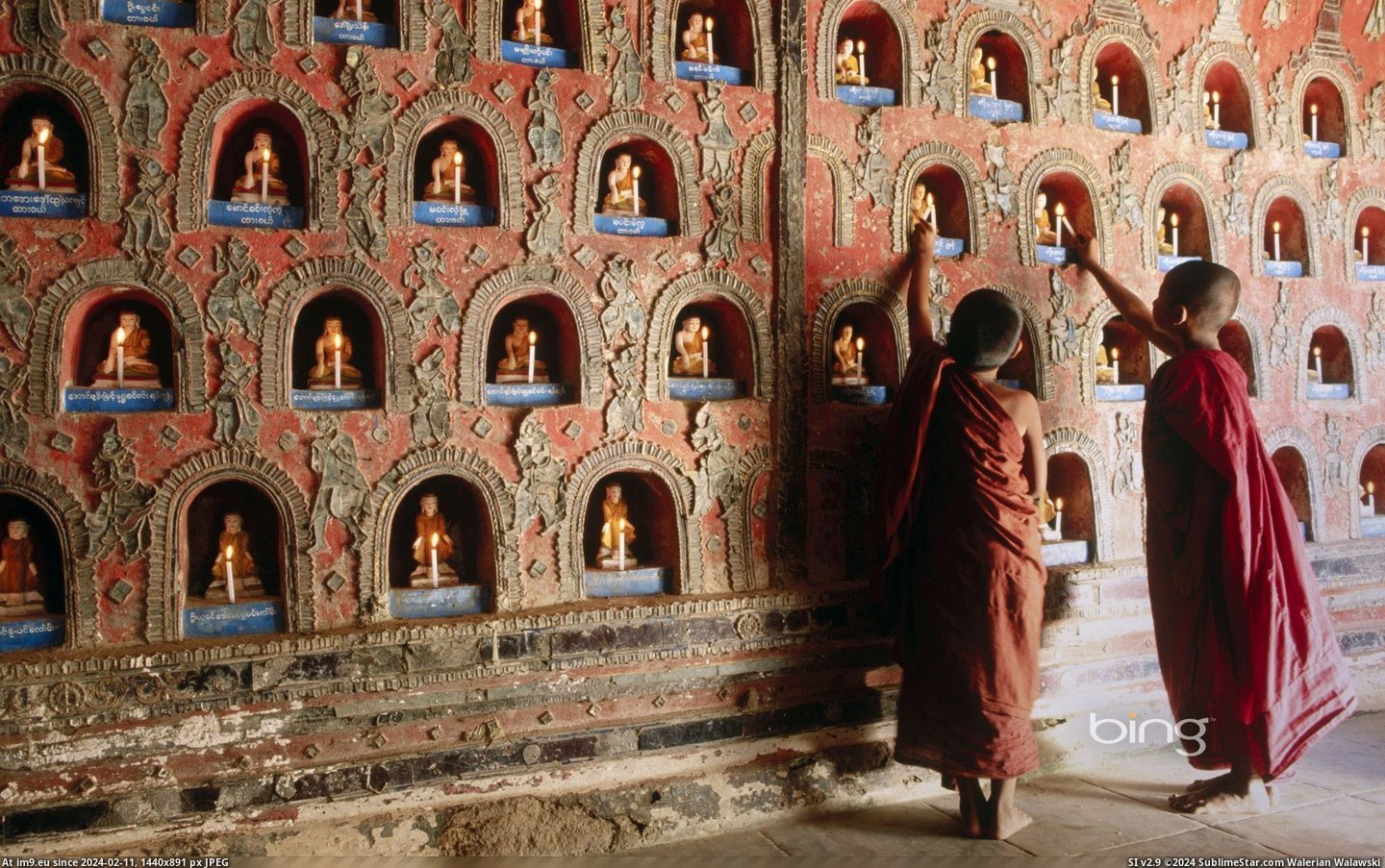 Novice monks in Shwe Yan Pyay Monastery near Inle Lake, Shan State, Myanmar (©age fotostock - Getty images) (in Best photos of January 2013)