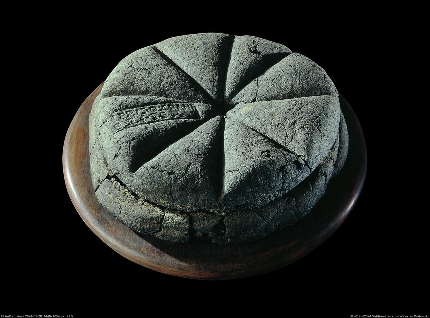 #Pompeii #Loaf #Carbonised #Bread [Pics] A carbonised loaf of bread from Pompeii Pic. (Изображение из альбом My r/PICS favs))