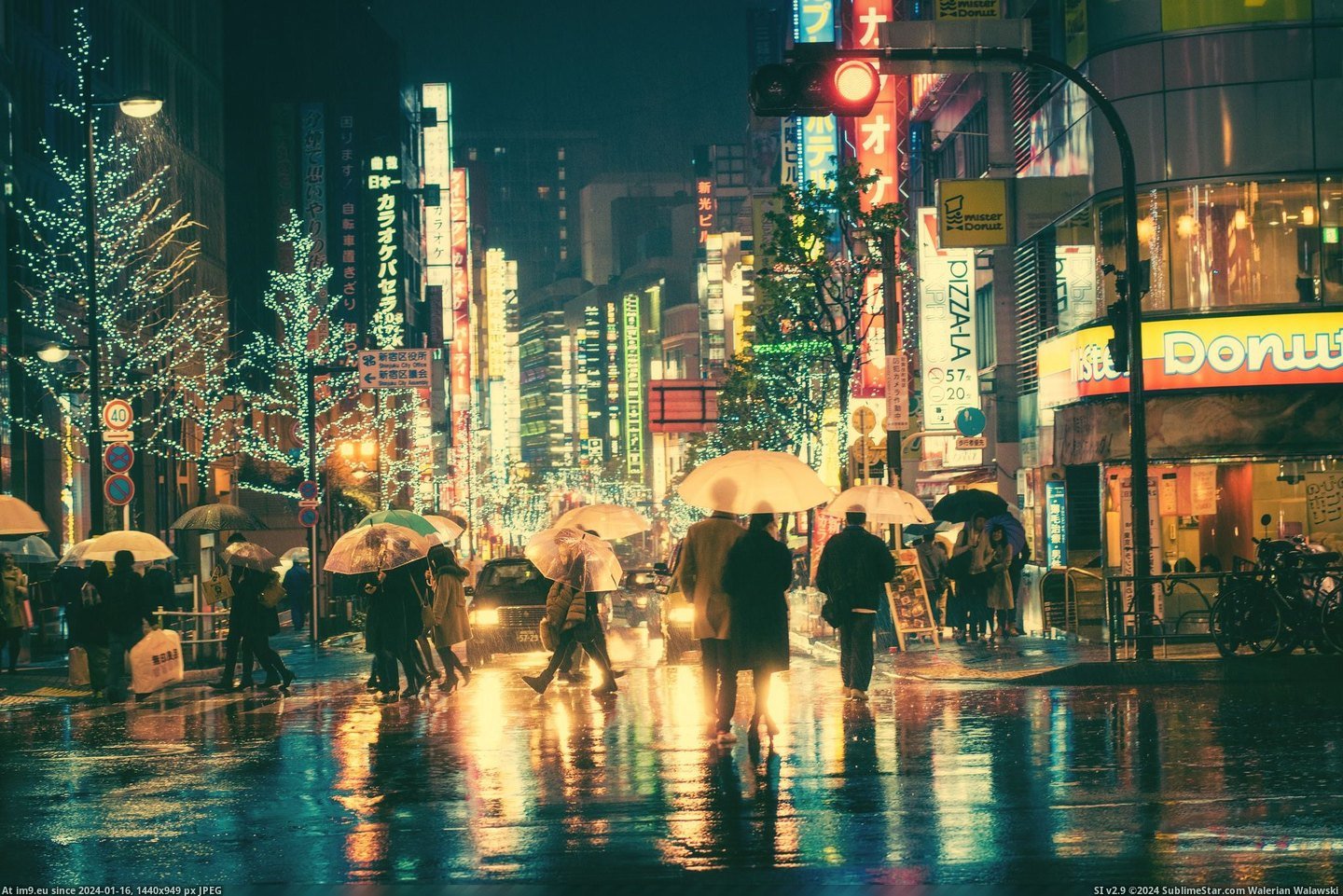 #Night #Rainy #Colorful #Tokyo [Pics] A colorful rainy night in Tokyo Pic. (Bild von album My r/PICS favs))