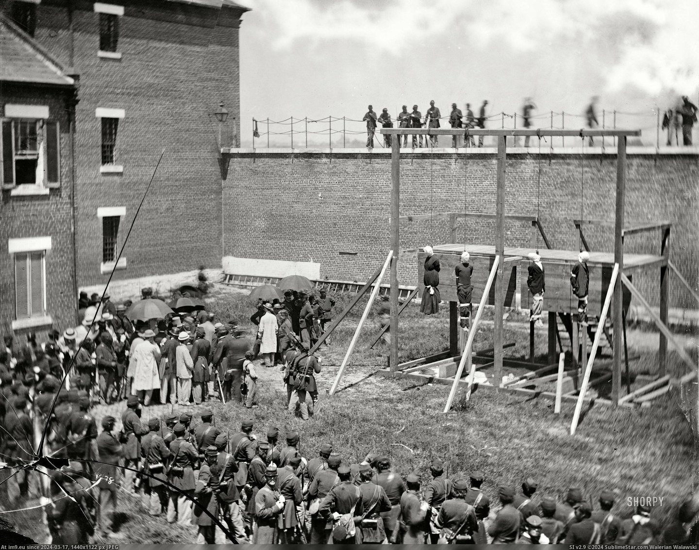 #Photo #High #Lincoln #Abraham #Resolution #Incredibly [Pics] Came across this incredibly high-resolution photo from 1865: Abraham Lincoln's assassinators at the gallows [NSFW]. Pic. (Изображение из альбом My r/PICS favs))