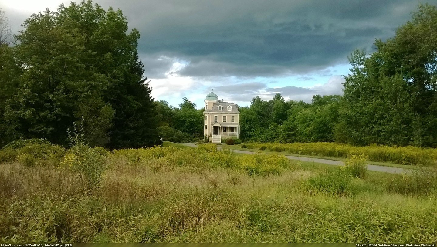 #House #Massachusetts #Western [Pics] House in Western Massachusetts Pic. (Obraz z album My r/PICS favs))