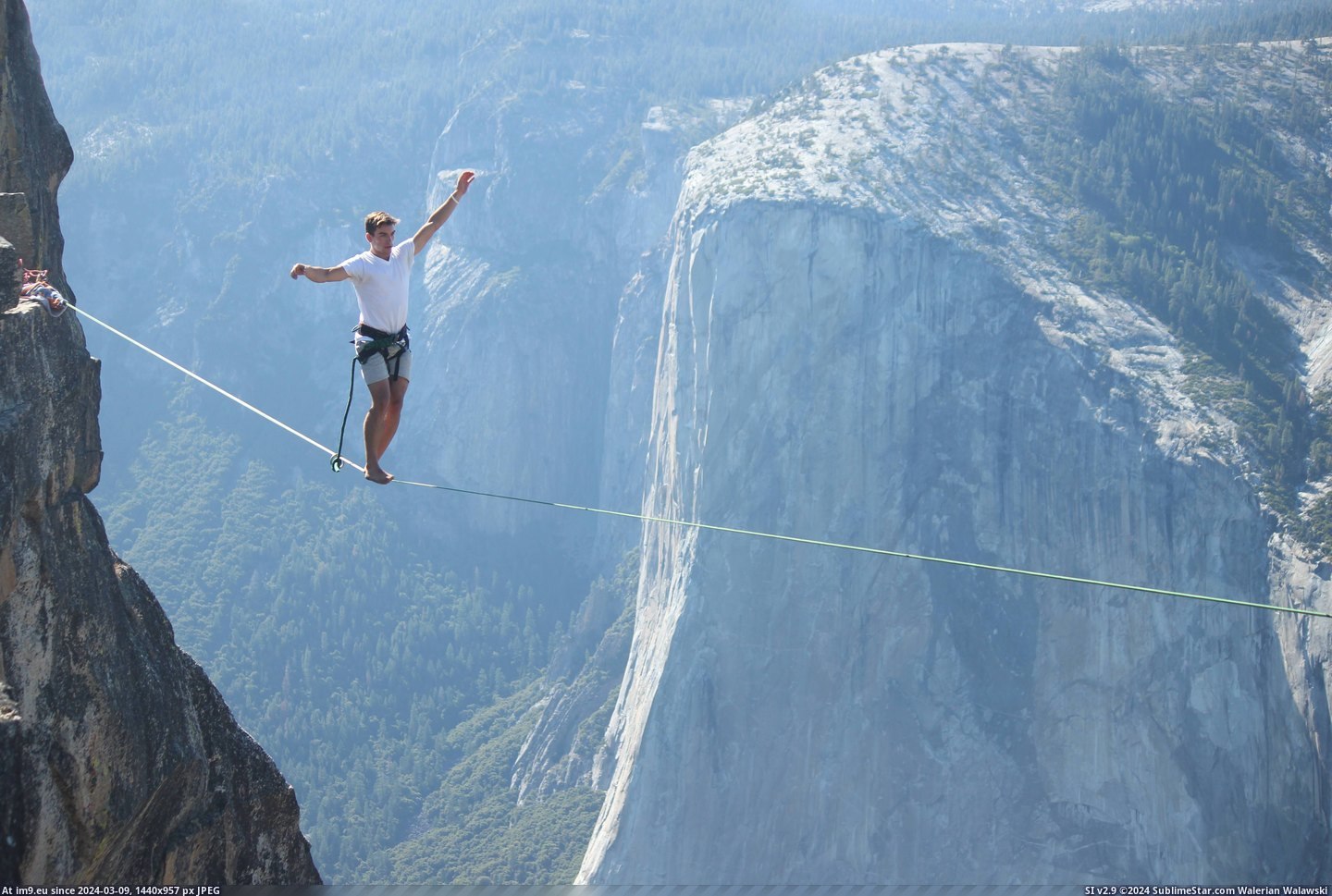#Time #Long #Week #Goal #Achieved #Backgro #Highlining #Yosemite #Line #Capitan [Pics] I achieved my long-time goal of highlining in Yosemite this week. Here's me on a 100' line with El Capitan in the backgro Pic. (Image of album My r/PICS favs))
