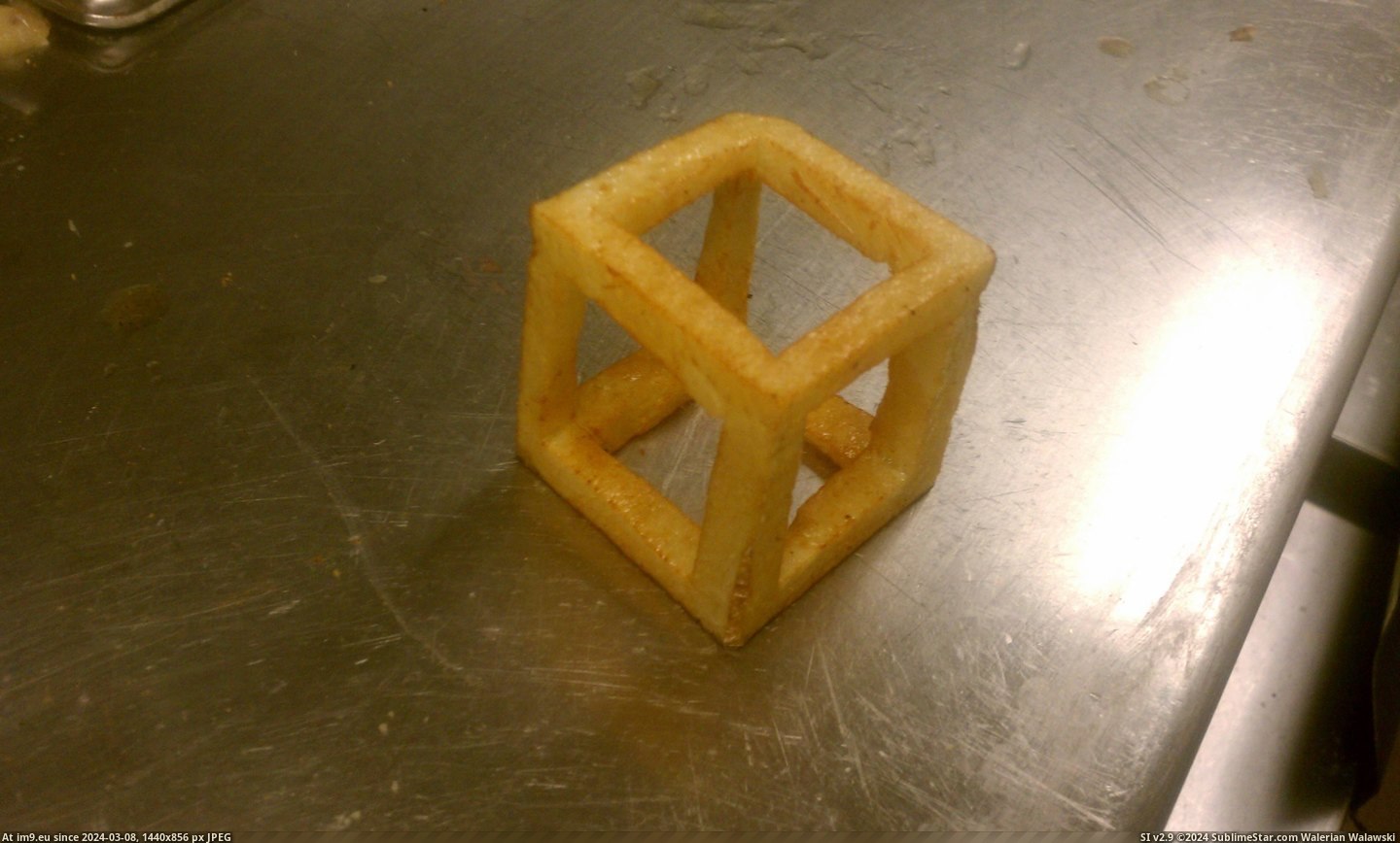 #You #French #Cube #Give #Fry [Pics] I give you the French fry cube. Pic. (Bild von album My r/PICS favs))