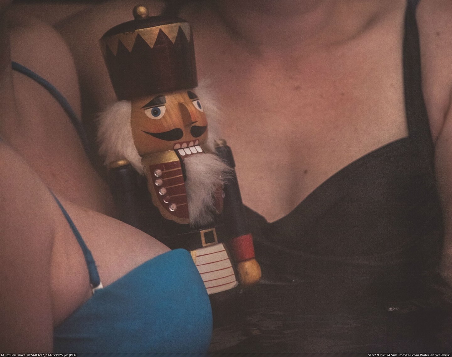 #For #Year #Friend #Stole #Nutcracker #Amazing #Christmas #Got [Pics] Last Christmas I stole my friend's nutcracker - this year, he got these back: 'most amazing thing anyone has done for me  Pic. (Bild von album My r/PICS favs))