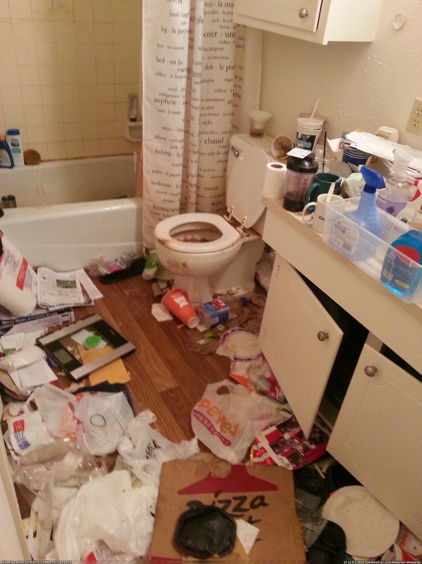 #For #Had #Bit #Brother #Apartment #Drove #Funk #Called #Hours #Walk #Clean [Pics] My brother had been in a bit of a funk. He called me for help to clean his apartment. I drove 4 hours to walk into this.  Pic. (Bild von album My r/PICS favs))