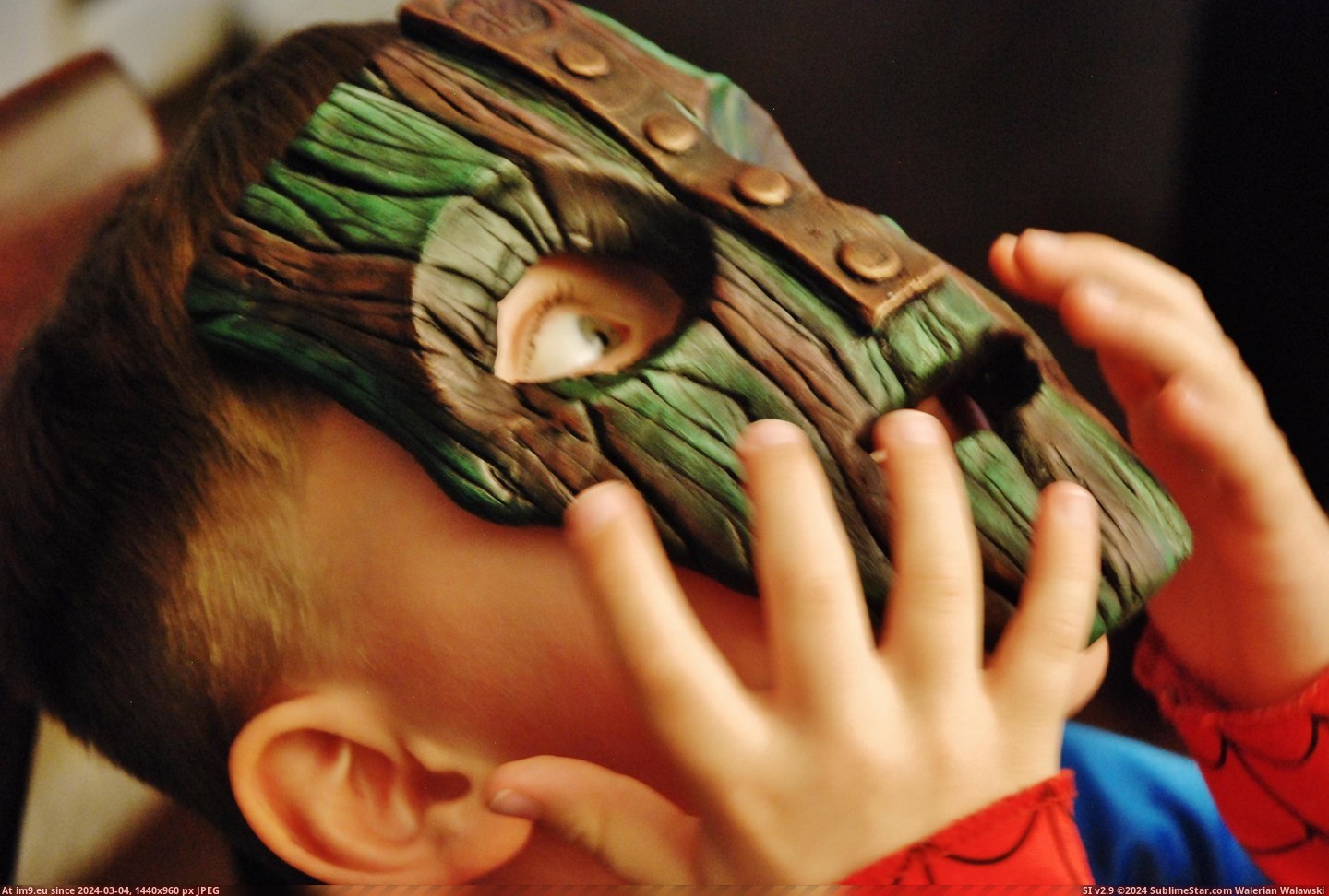 #Movie #Wanted #Stores #Superheroes #Manag #Son #Mask [Pics] My son wanted the mask from the movie the Mask, but it's all superheroes in stores these days so I made it for him. Manag Pic. (Bild von album My r/PICS favs))