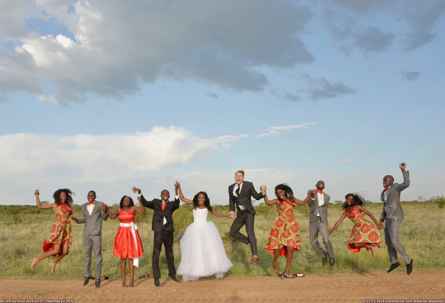 #Wife #She #Wedding #African #Zimbabwean #Had #Our [Pics] My wife and I just had our African Wedding (She's Zimbabwean) 1 Pic. (Изображение из альбом My r/PICS favs))