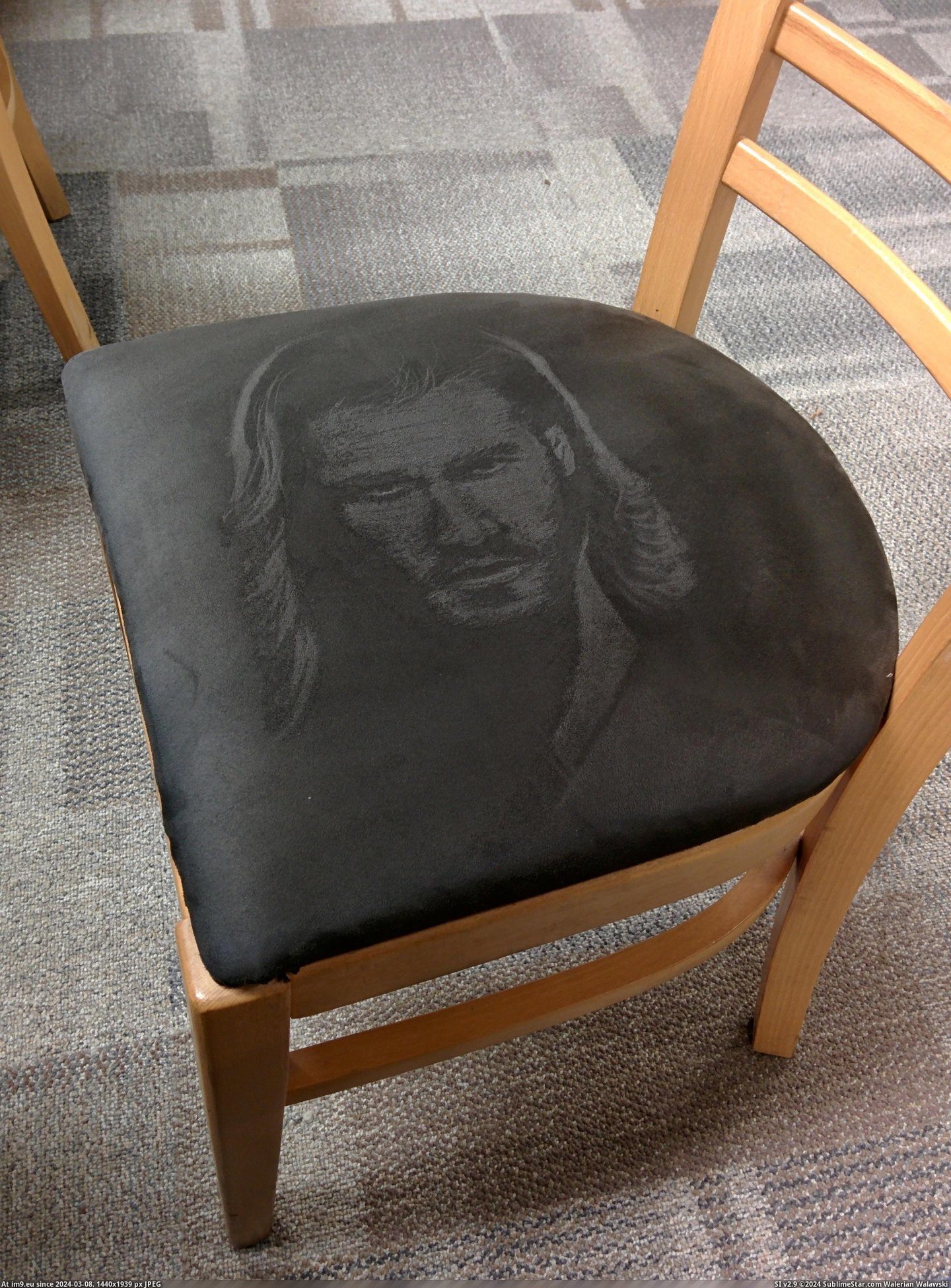 #Chair #Thor #Suede #Drew [Pics] Someone drew Thor on a suede chair Pic. (Bild von album My r/PICS favs))