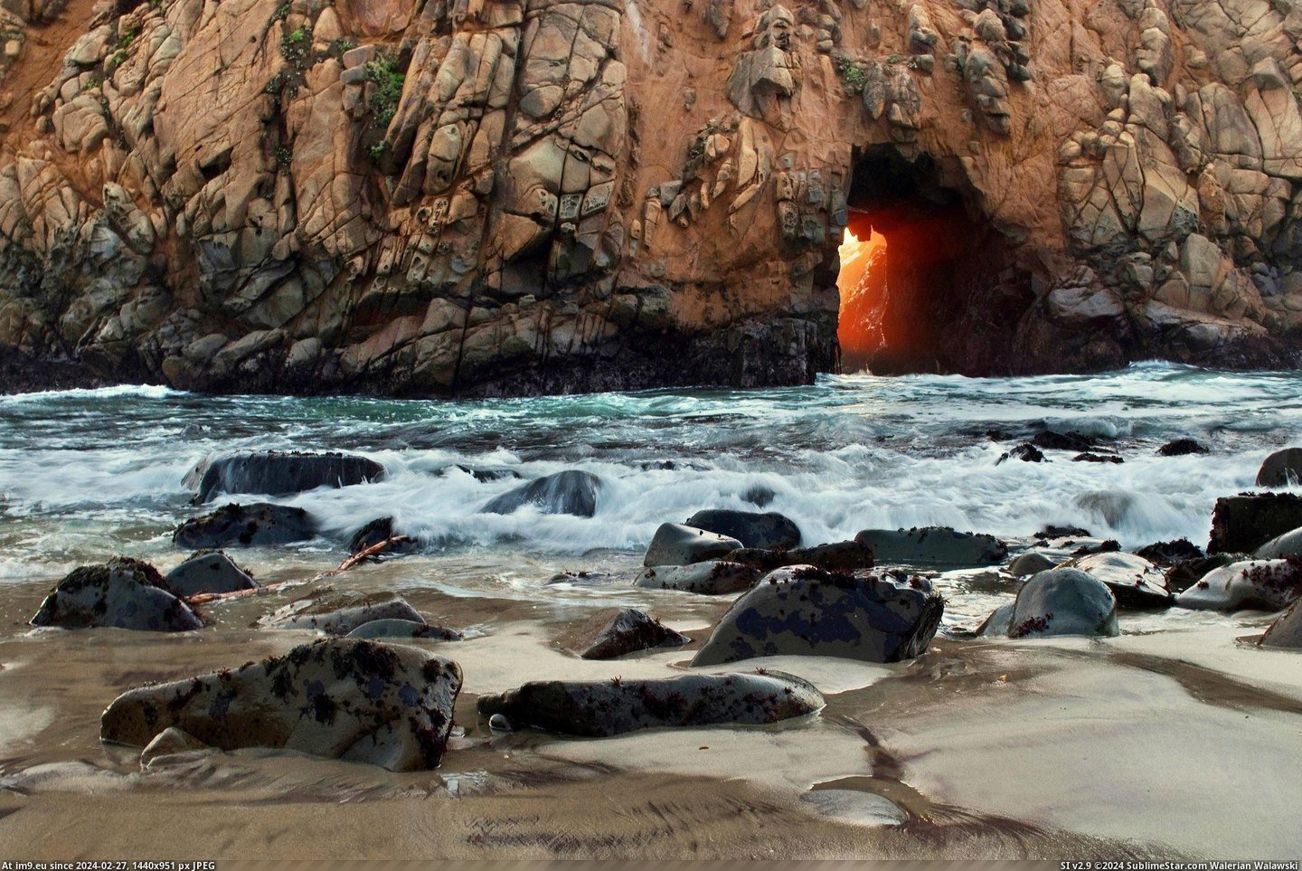 #Sunset  #Cave [Pics] Sunset through a cave Pic. (Image of album My r/PICS favs))