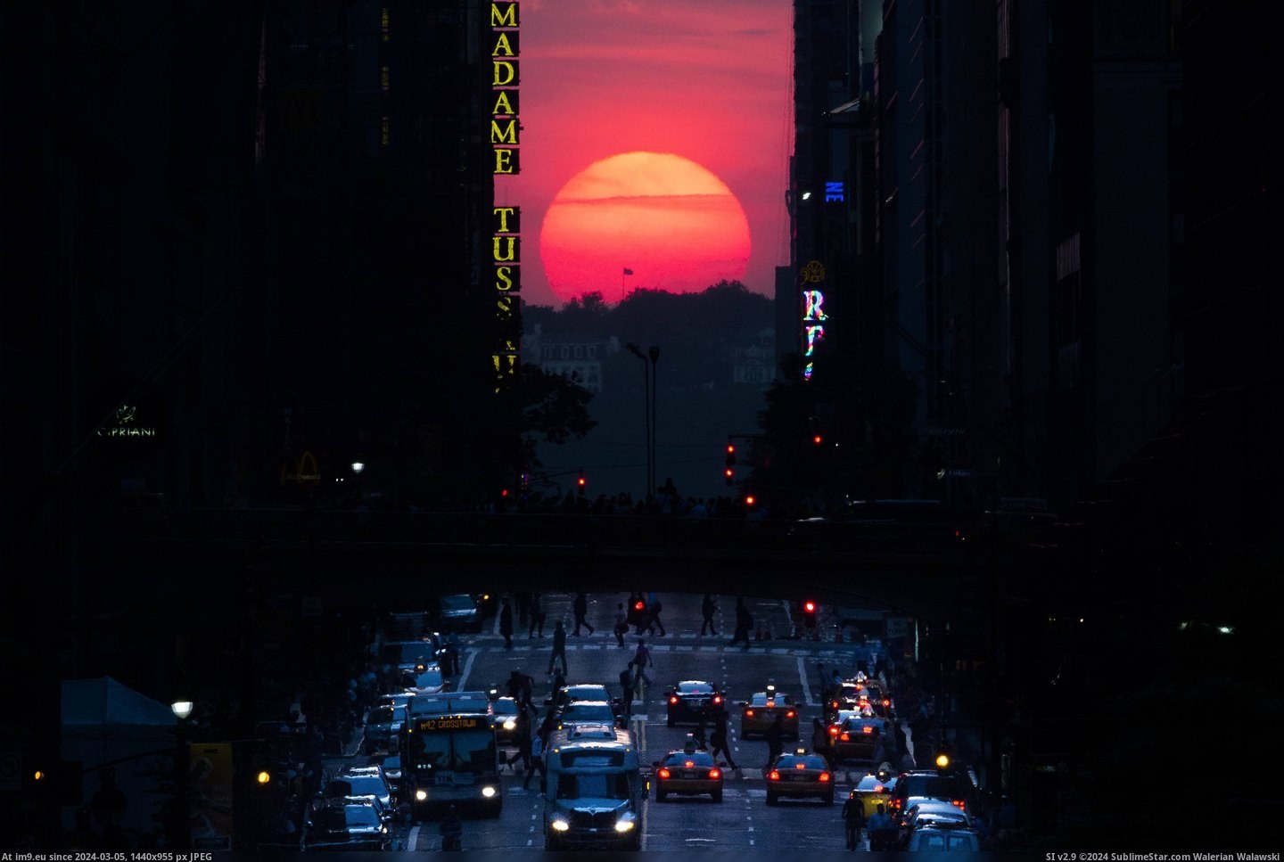 #Sunset #Street #Line #Locally #Manhattanhenge #Perfectly #Manhattan #Grid [Pics] Today the sunset will line up perfectly with the street grid of Manhattan, known locally as Manhattanhenge Pic. (Image of album My r/PICS favs))