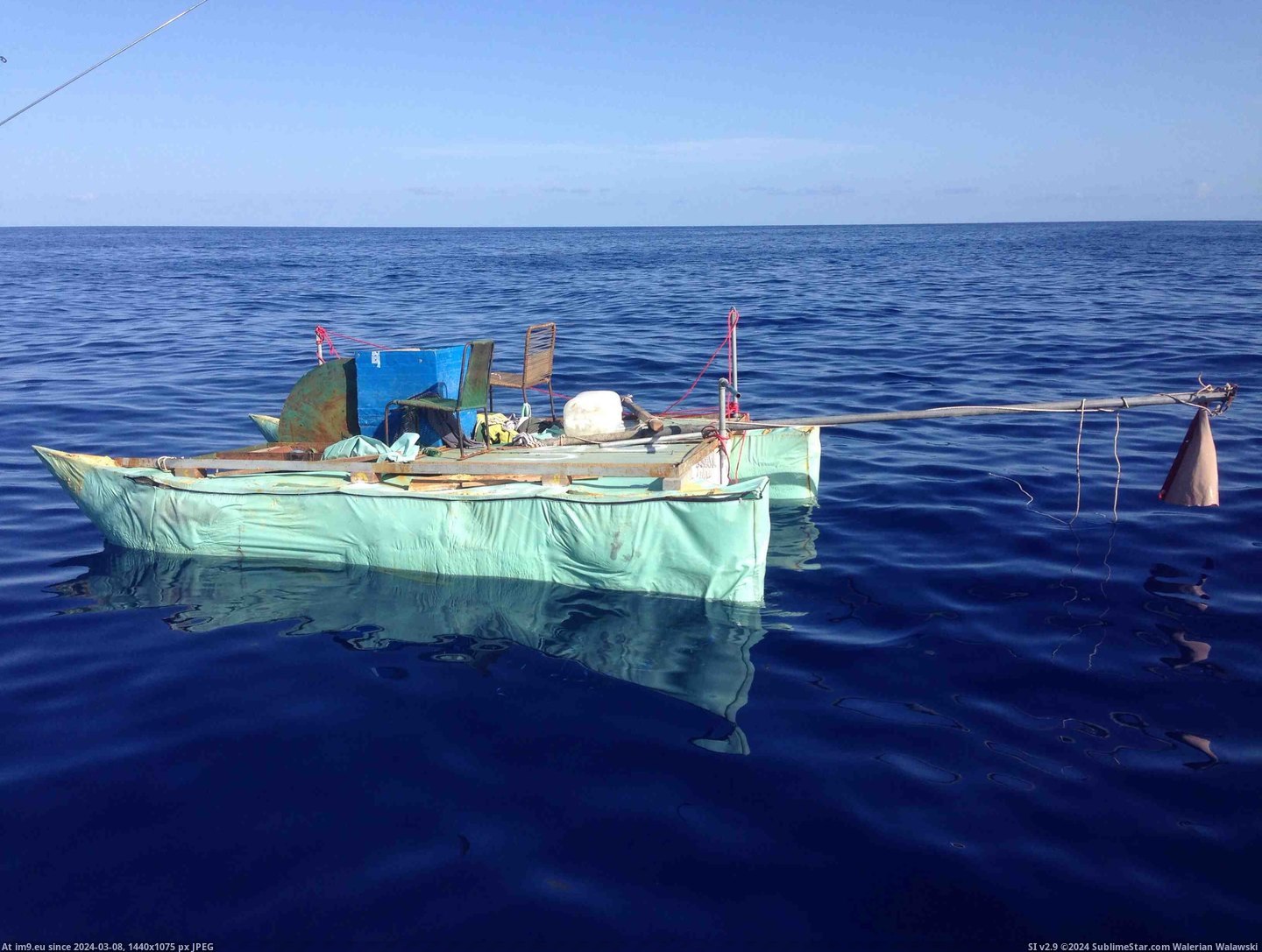#Sea #Abandoned #Cuban #Fishing #Raft [Pics] While fishing, we found an abandoned Cuban raft while at sea. Pic. (Bild von album My r/PICS favs))