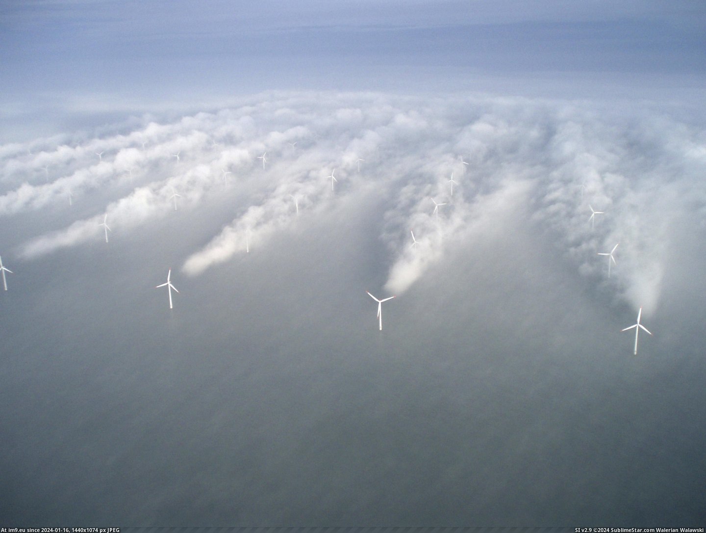 #Farm #Fog #Creating #Wind #Denmark [Pics] Wind farm in Denmark creating fog. Pic. (Obraz z album My r/PICS favs))