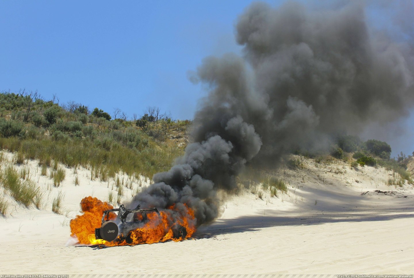 #Interested #Wrangler #Explodes #Jeep [Pics] Wrangler explodes, Jeep not interested 5 Pic. (Изображение из альбом My r/PICS favs))