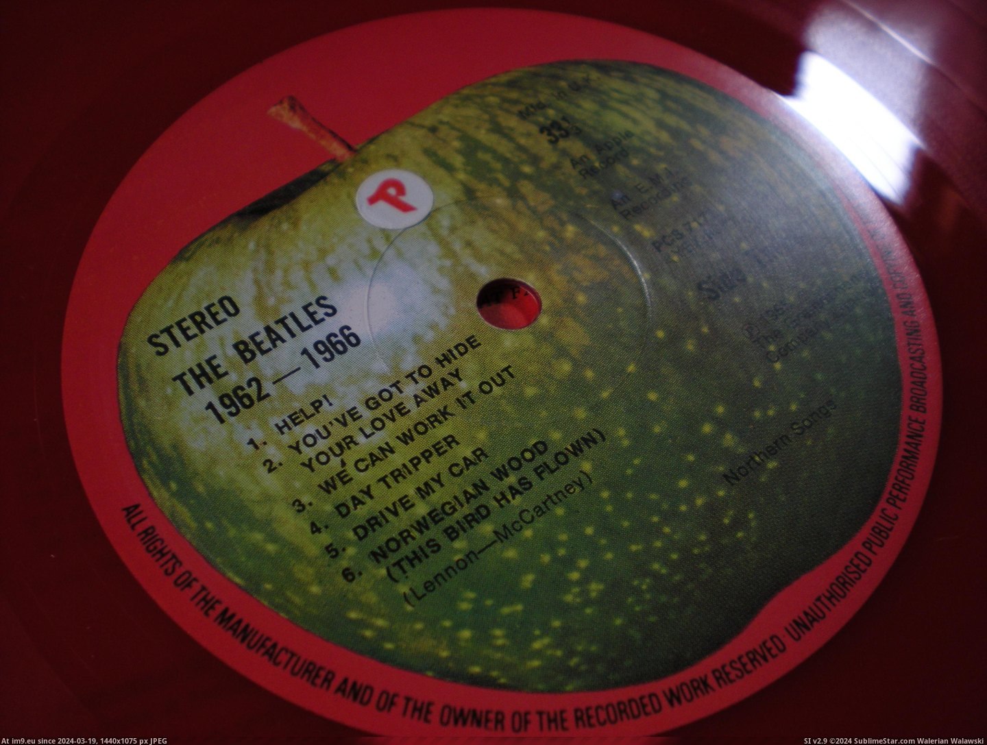 #Red  #Vinyl RED Vinyl 4 Pic. (Bild von album new 1))