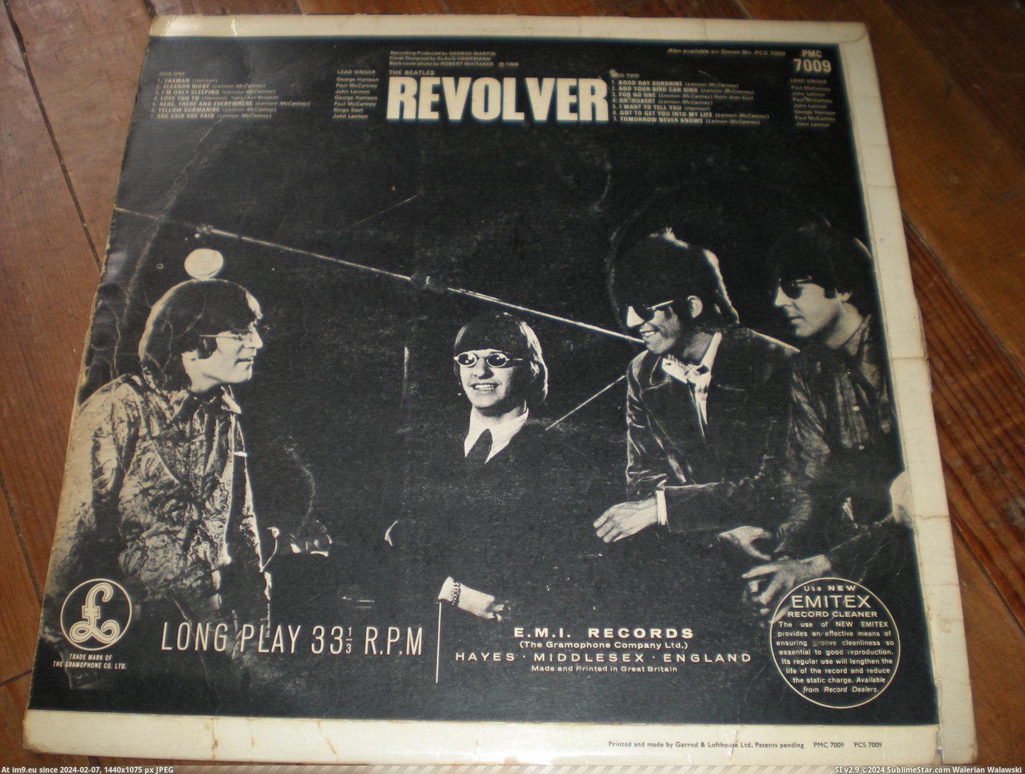  #Revolver  Revolver -2-3 6 Pic. (Obraz z album new 1))