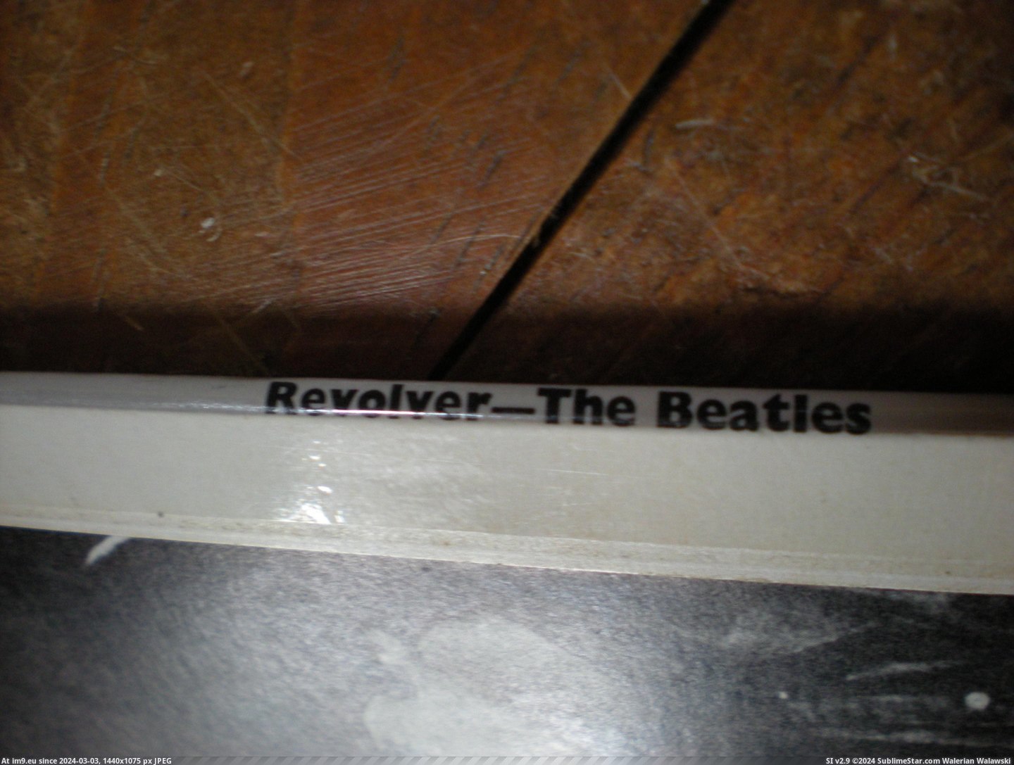  #Revolver  Revolver -2-3 9 Pic. (Bild von album new 1))