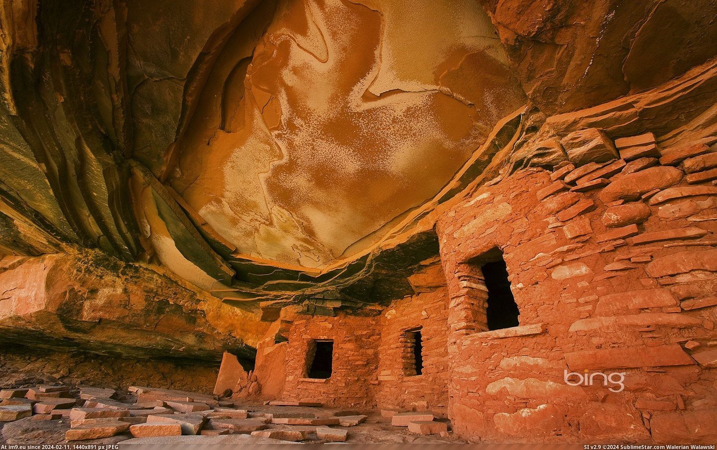 The Ceiling House (also known as Falling Roof) at Cedar Mesa, Utah (©age fotostock) (in Best photos of January 2013)