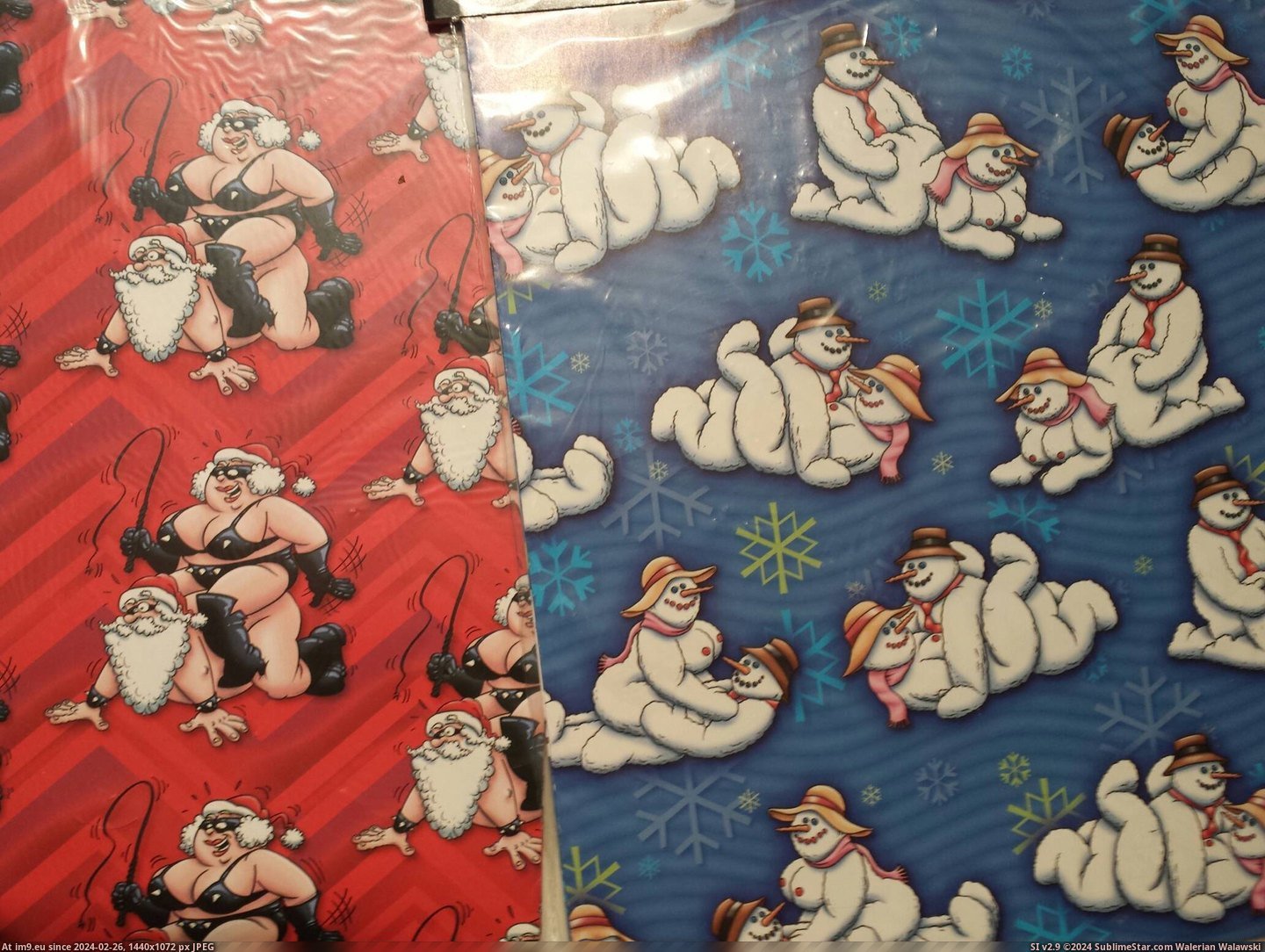 #Wtf #Christmas #Wrapping #Paper #Themed [Wtf] Nothing like some Christmas themed wrapping paper! Pic. (Obraz z album My r/WTF favs))